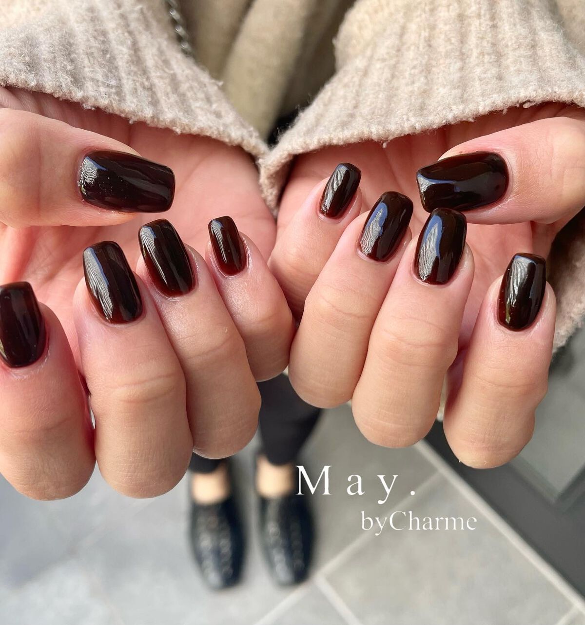 #ワンカラーネイル,#ブラウンネイル,#カジュアルネイル,#シンプルネイルのネイルデザイン