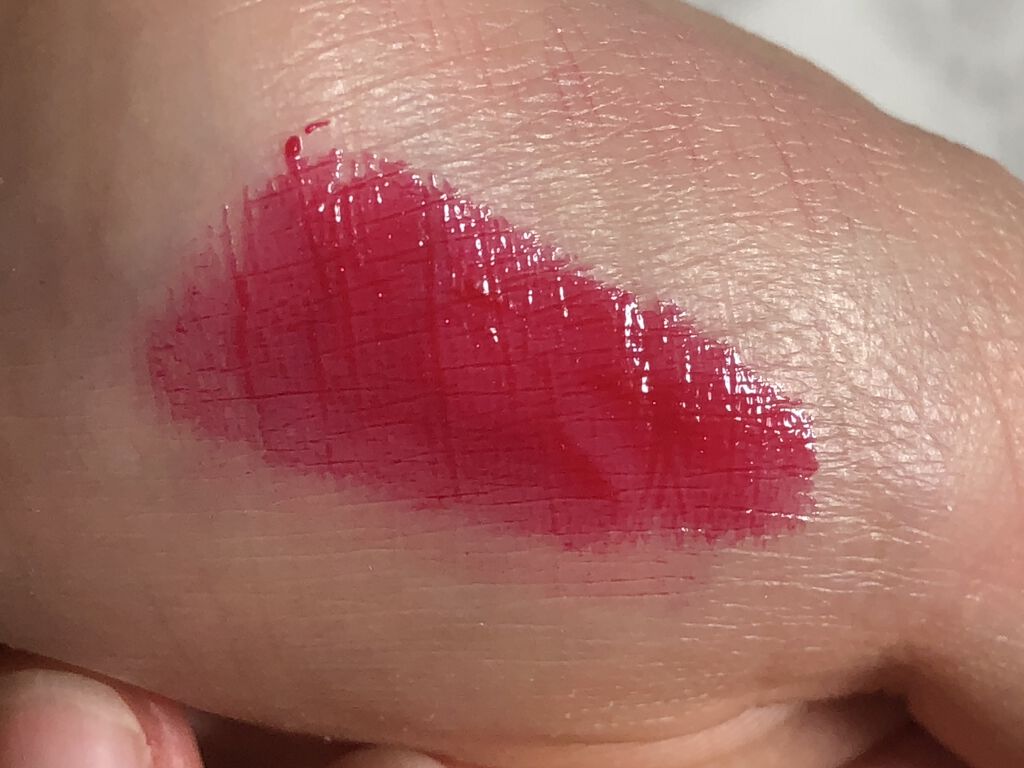 レブロン スーパー ラストラス グラス シャイン リップスティック 017 ラブ イズ オン/REVLON/口紅を使ったクチコミ（2枚目）