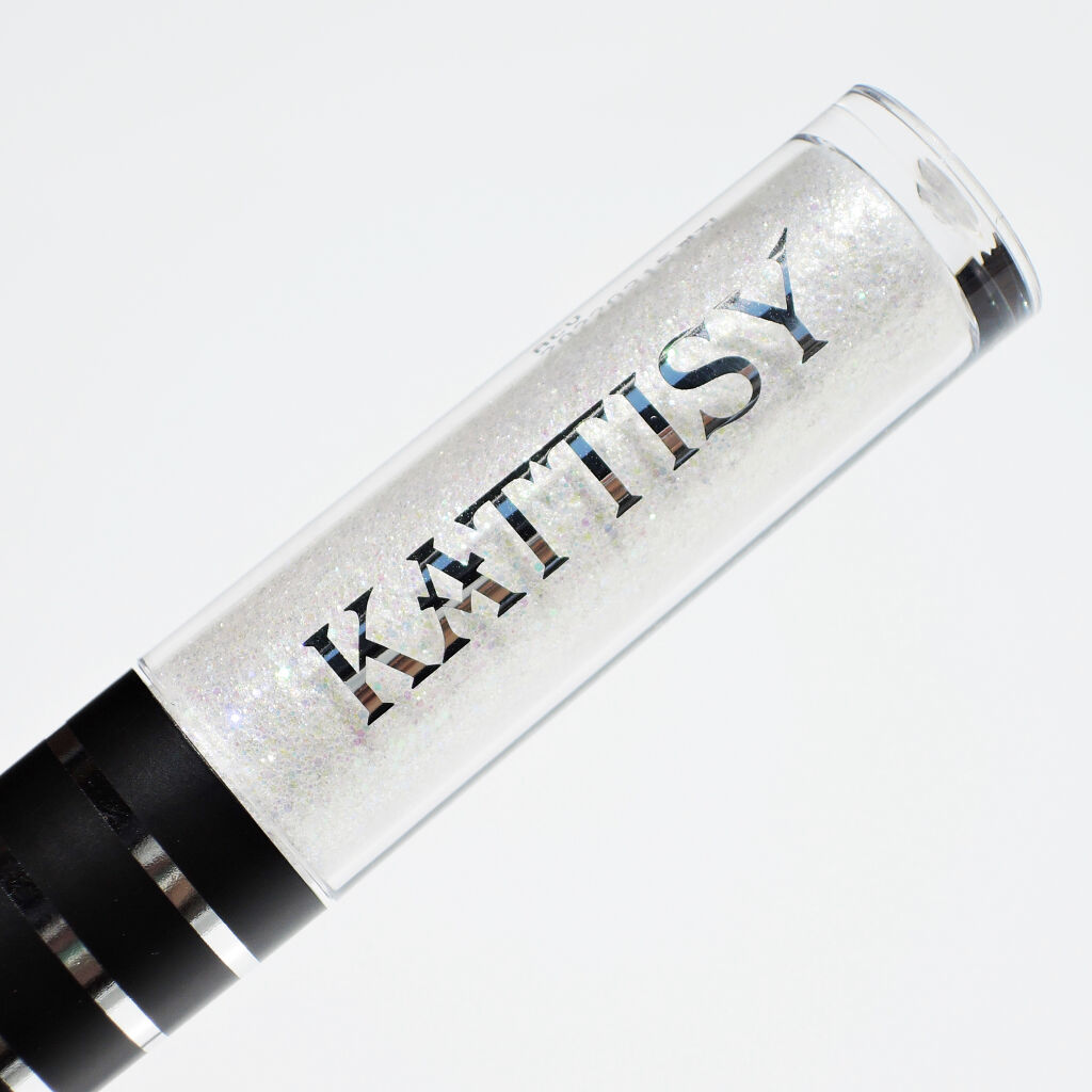 Twinkle Beam Glitter Liner /KATTISY/リキッドアイシャドウを使ったクチコミ（2枚目）