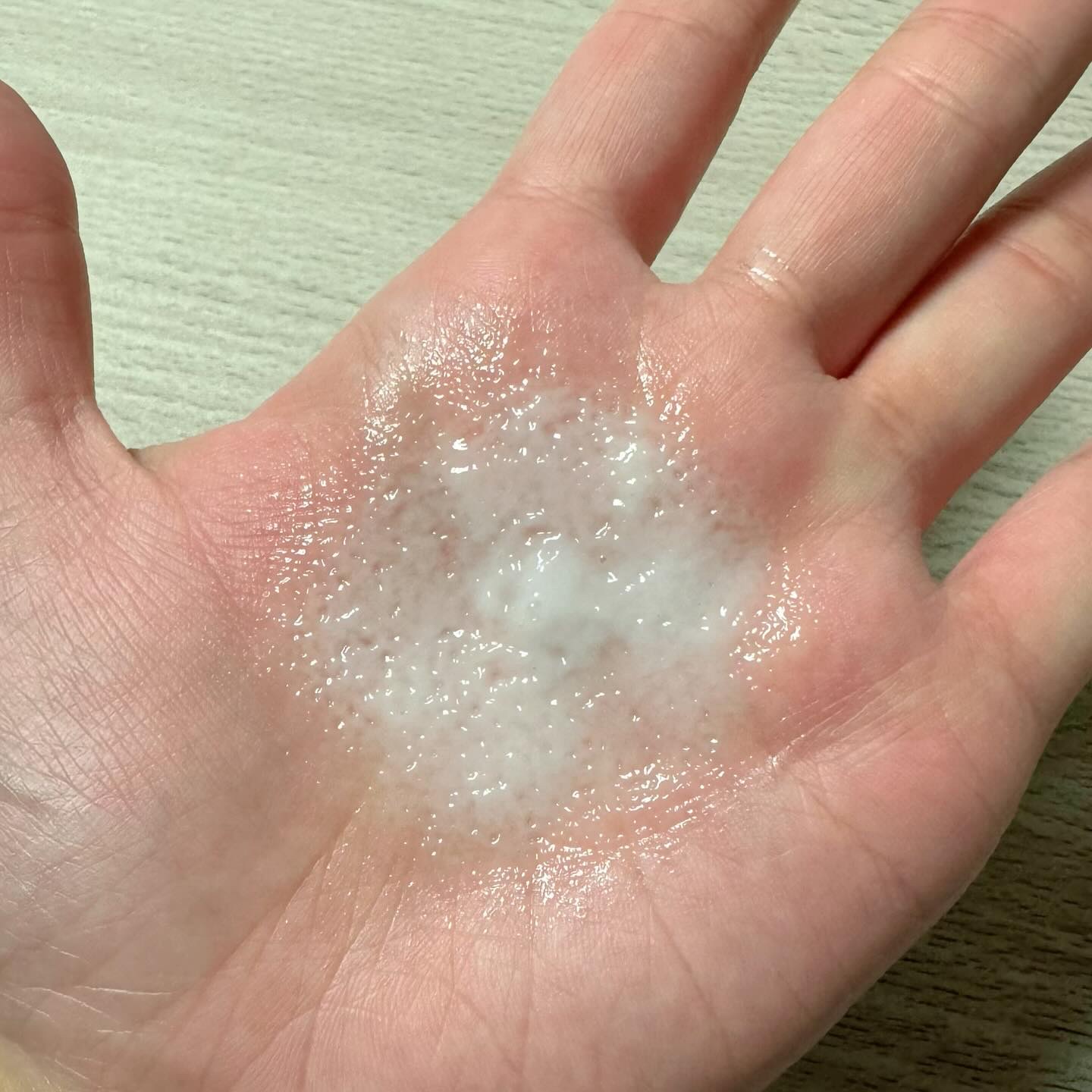 パフュームヘアパックインミスト Ophero Musk/Daleaf/アウトバストリートメントを使ったクチコミ（2枚目）