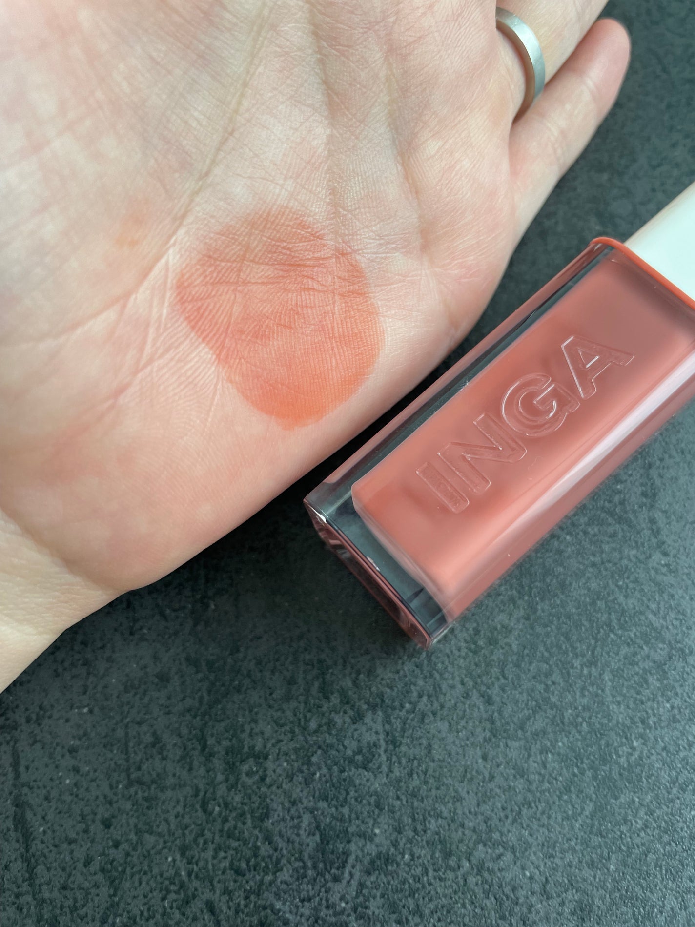 ウォーターグローリップティント/INGA/リップティントを使ったクチコミ(2枚目)