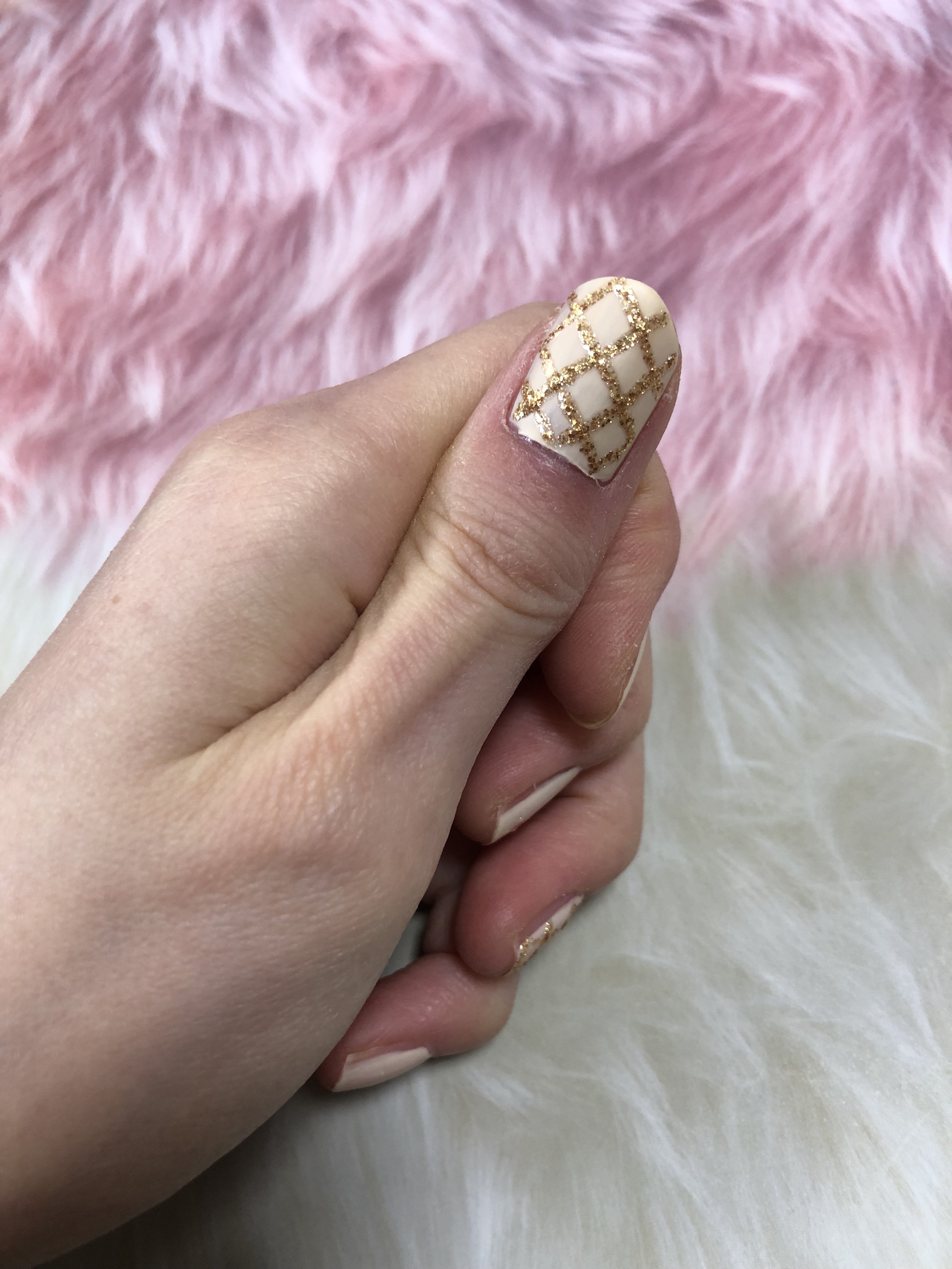 ネイル エナメル/ちふれ/マニキュアを使ったクチコミ（3枚目）