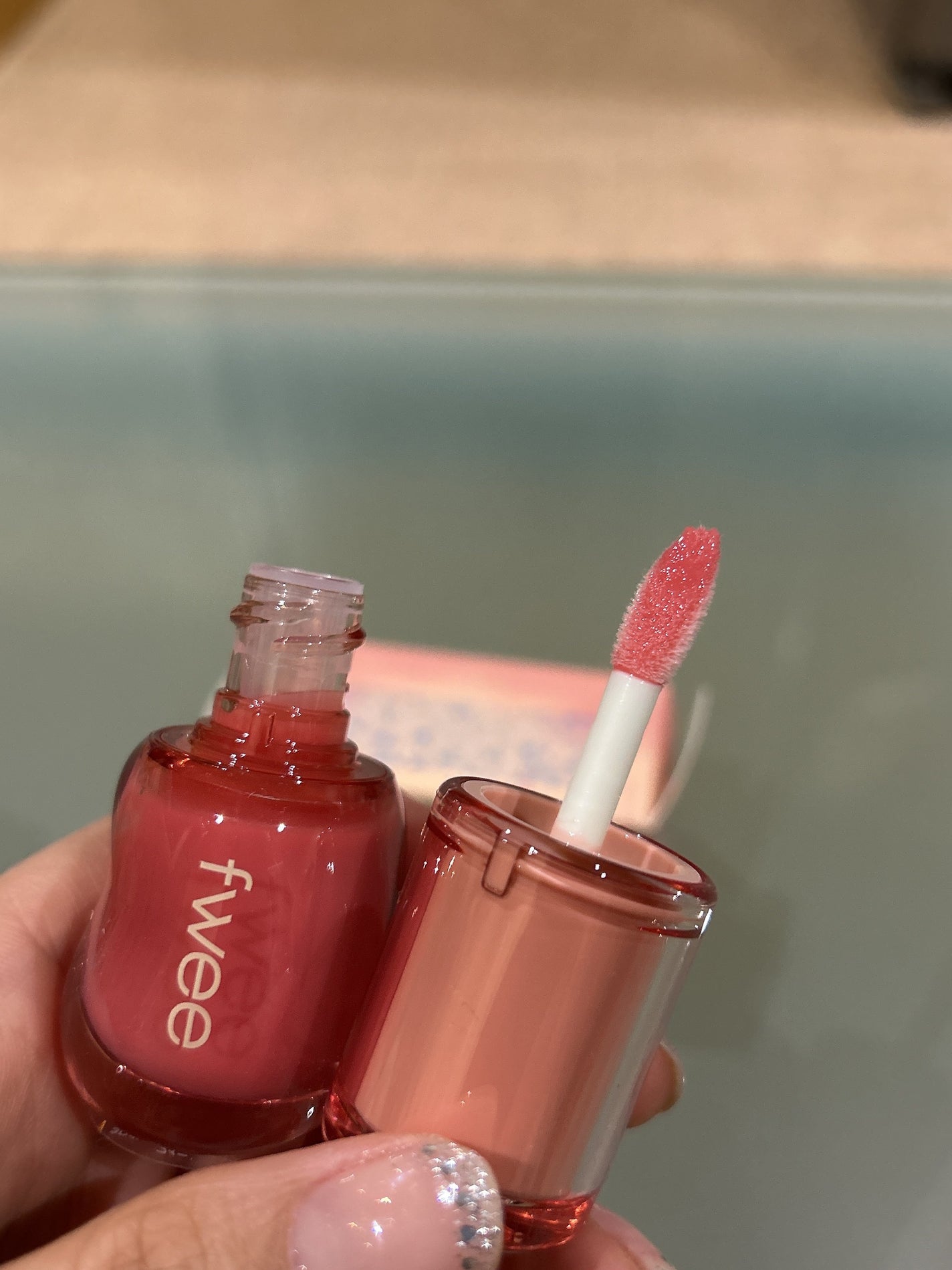 フィー 3Dボリューミンググロス/fwee/リップグロスを使ったクチコミ(3枚目)