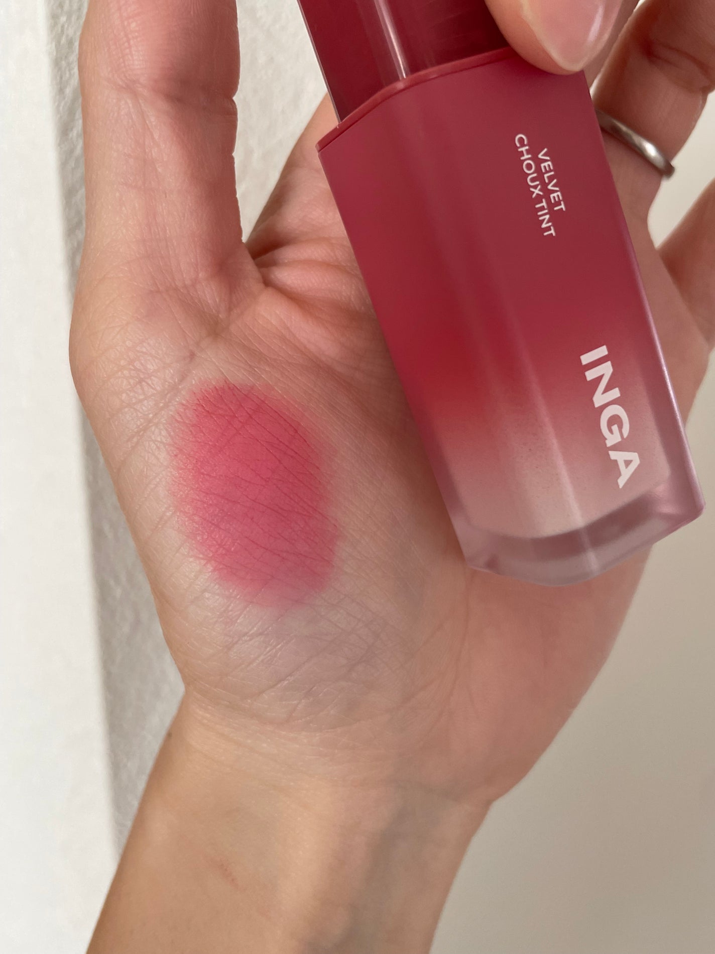 ベルベットシューティント/INGA/リップティントを使ったクチコミ(1枚目)