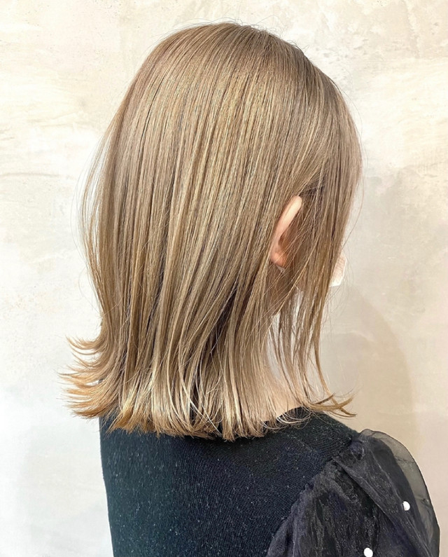 サラサラのミルクティーヘアー