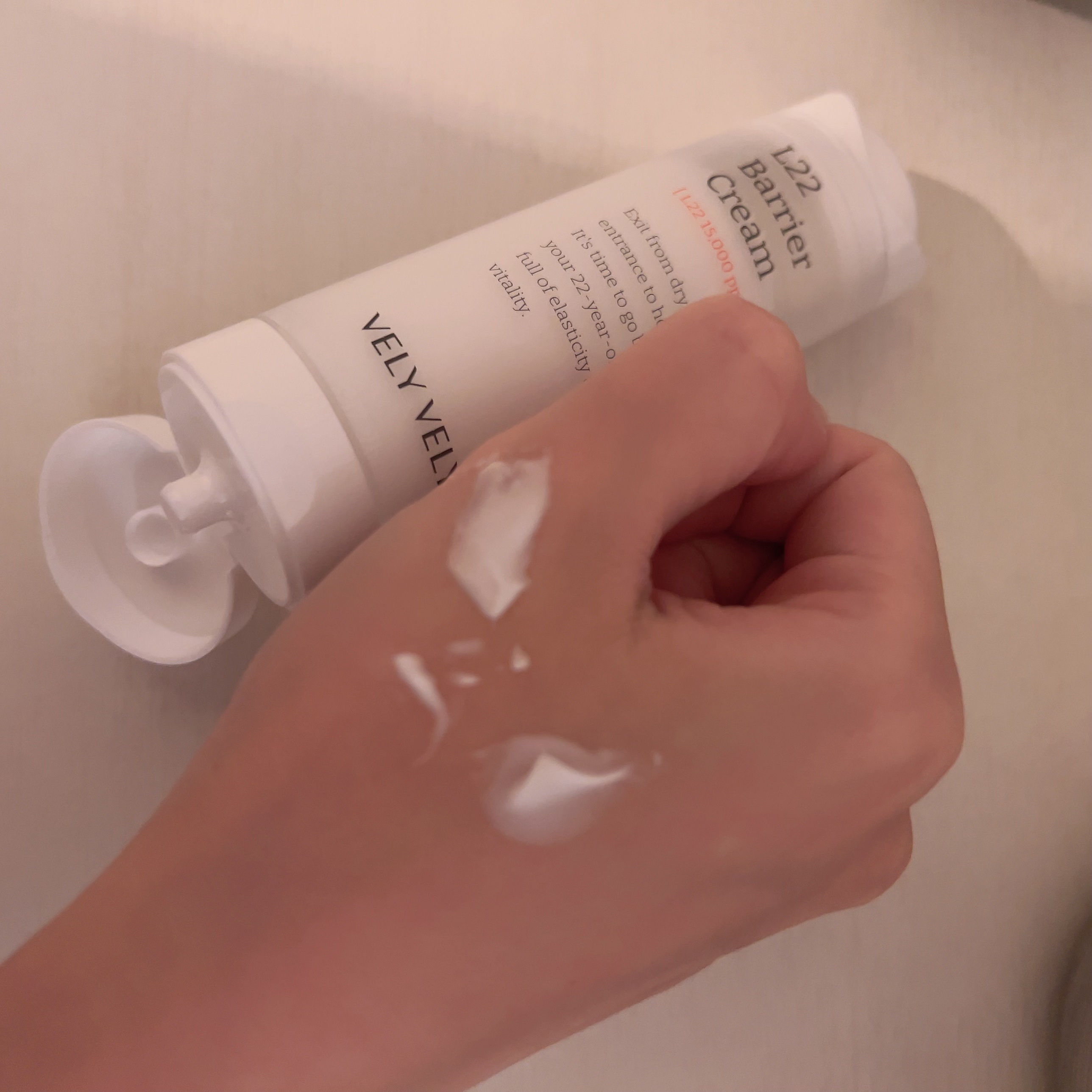 L22バリアクリーム/VELY VELY/フェイスクリームを使ったクチコミ（2枚目）
