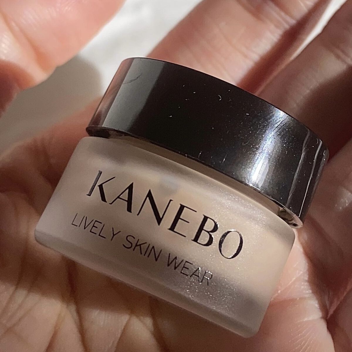 ライブリースキン　ウェア/KANEBO/クリーム・エマルジョンファンデーションを使ったクチコミ（2枚目）