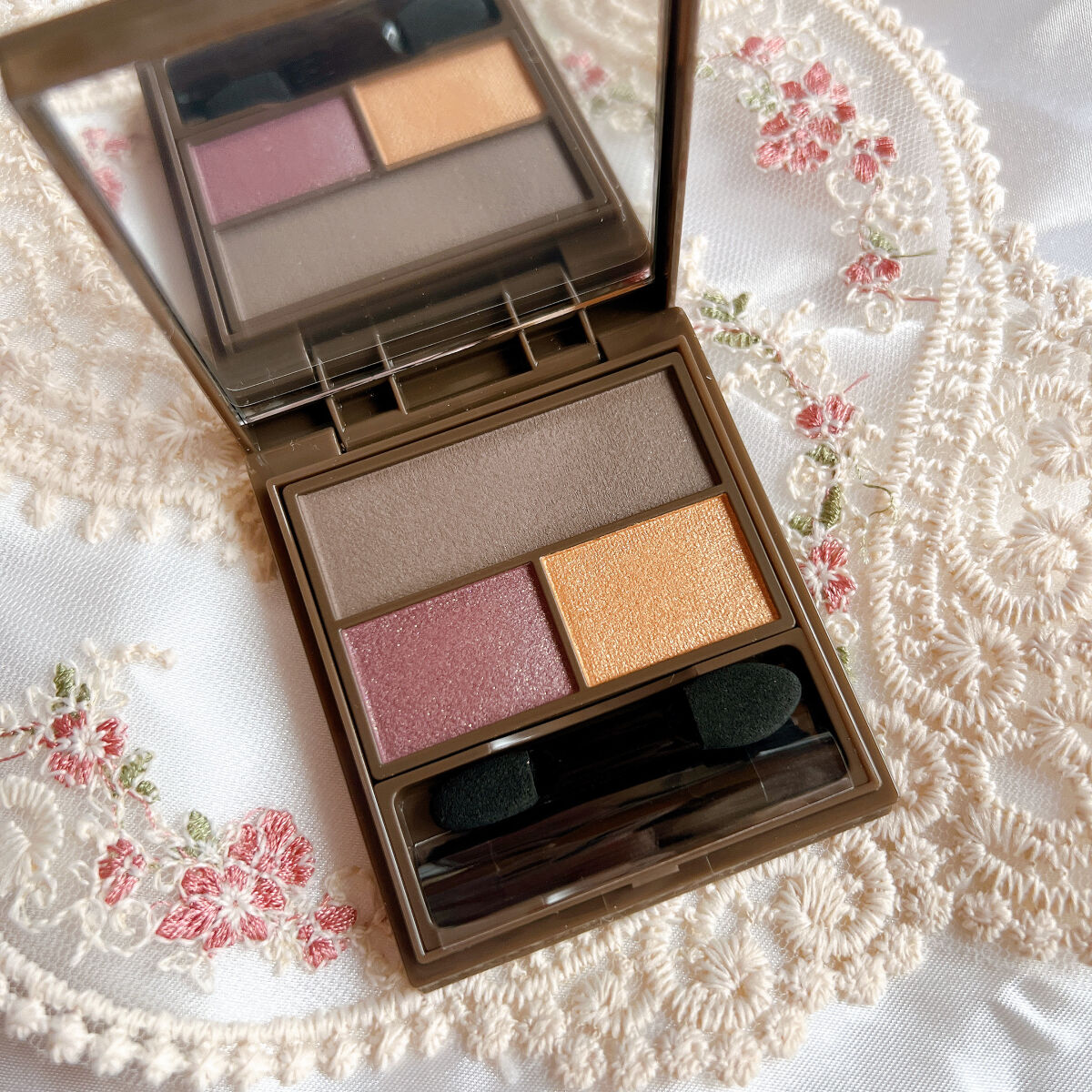 フーミー マルチアイブロウパウダー/WHOMEE/パウダーアイブロウを使ったクチコミ（3枚目）