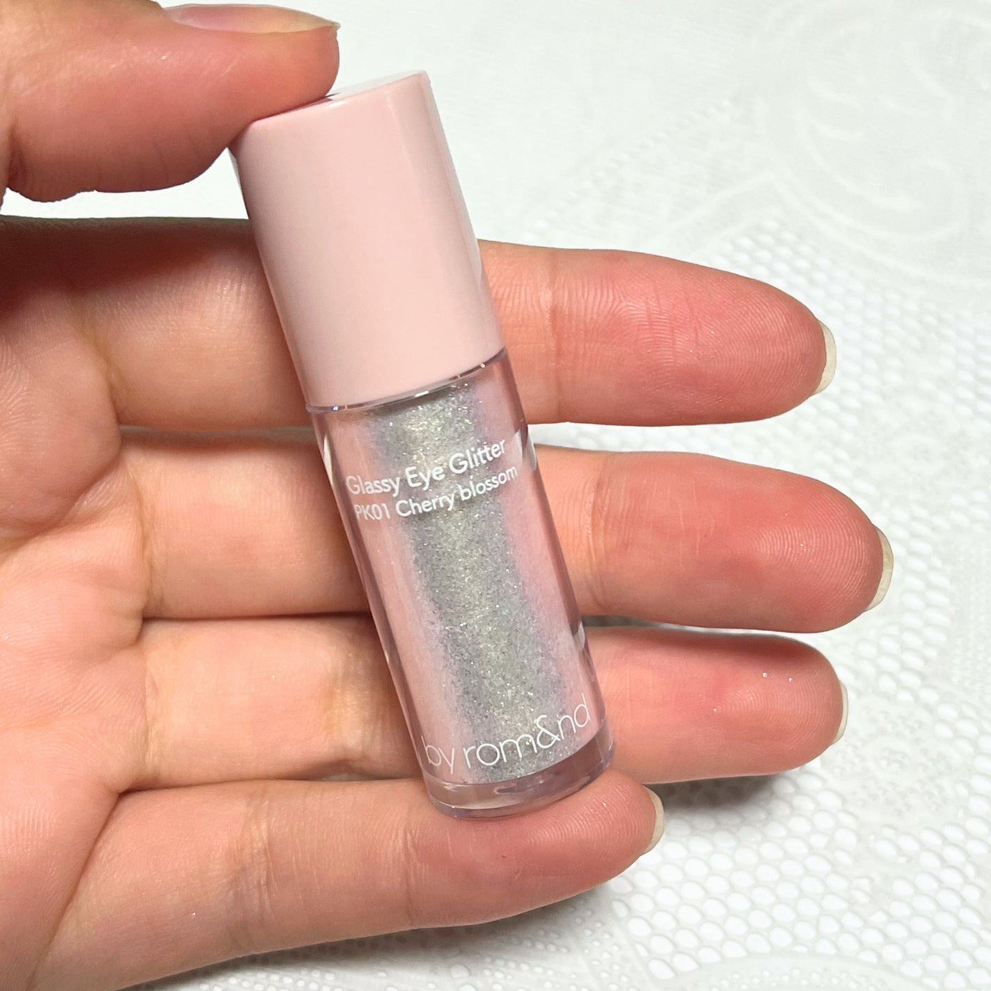 アンドバイロムアンド グラッシーボムティント/&nd by rom&nd/リップティントを使ったクチコミ(8枚目)