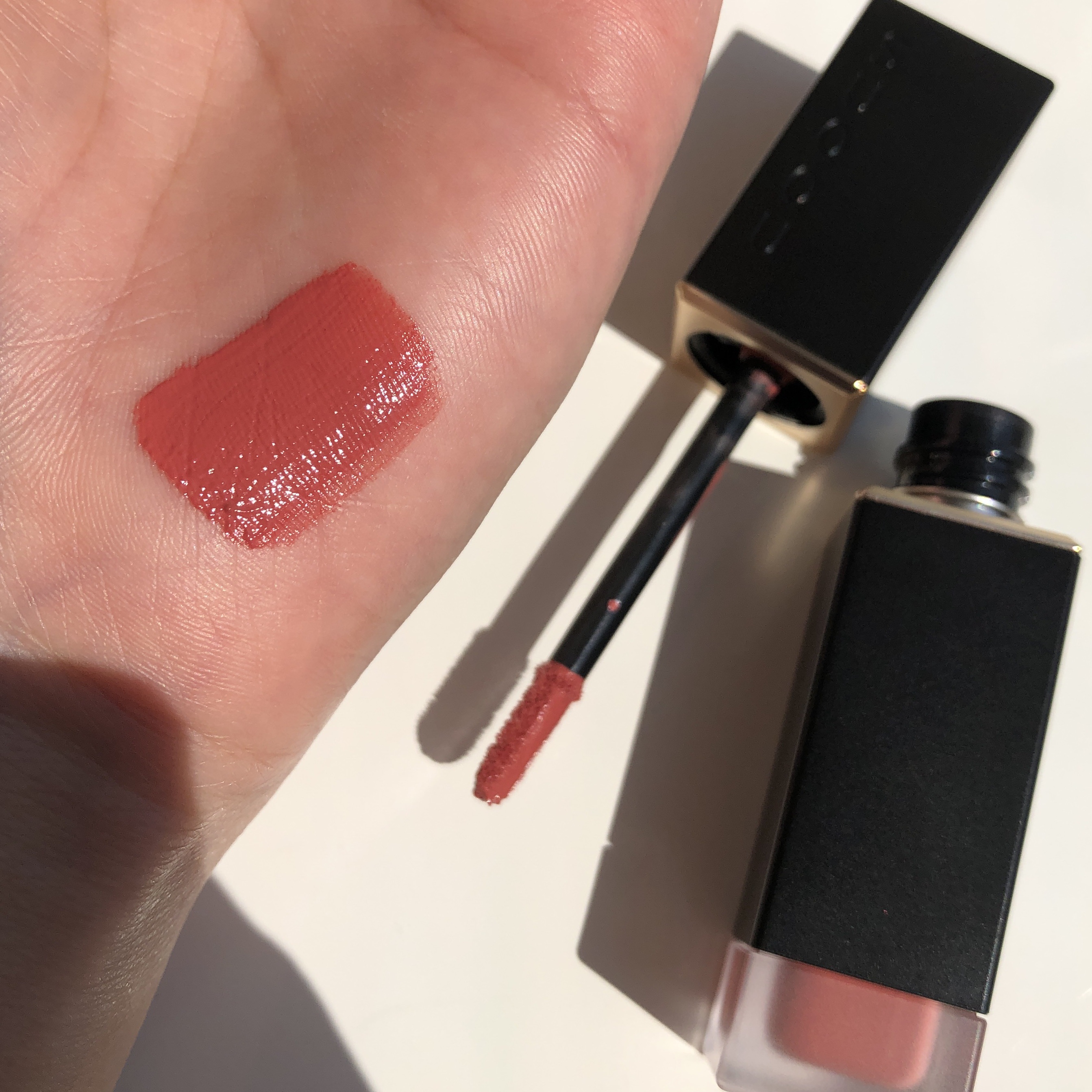 コンフォート リップ フルイド フォグ 04 華霜 -HANASHIMO/SUQQU/口紅を使ったクチコミ（2枚目）