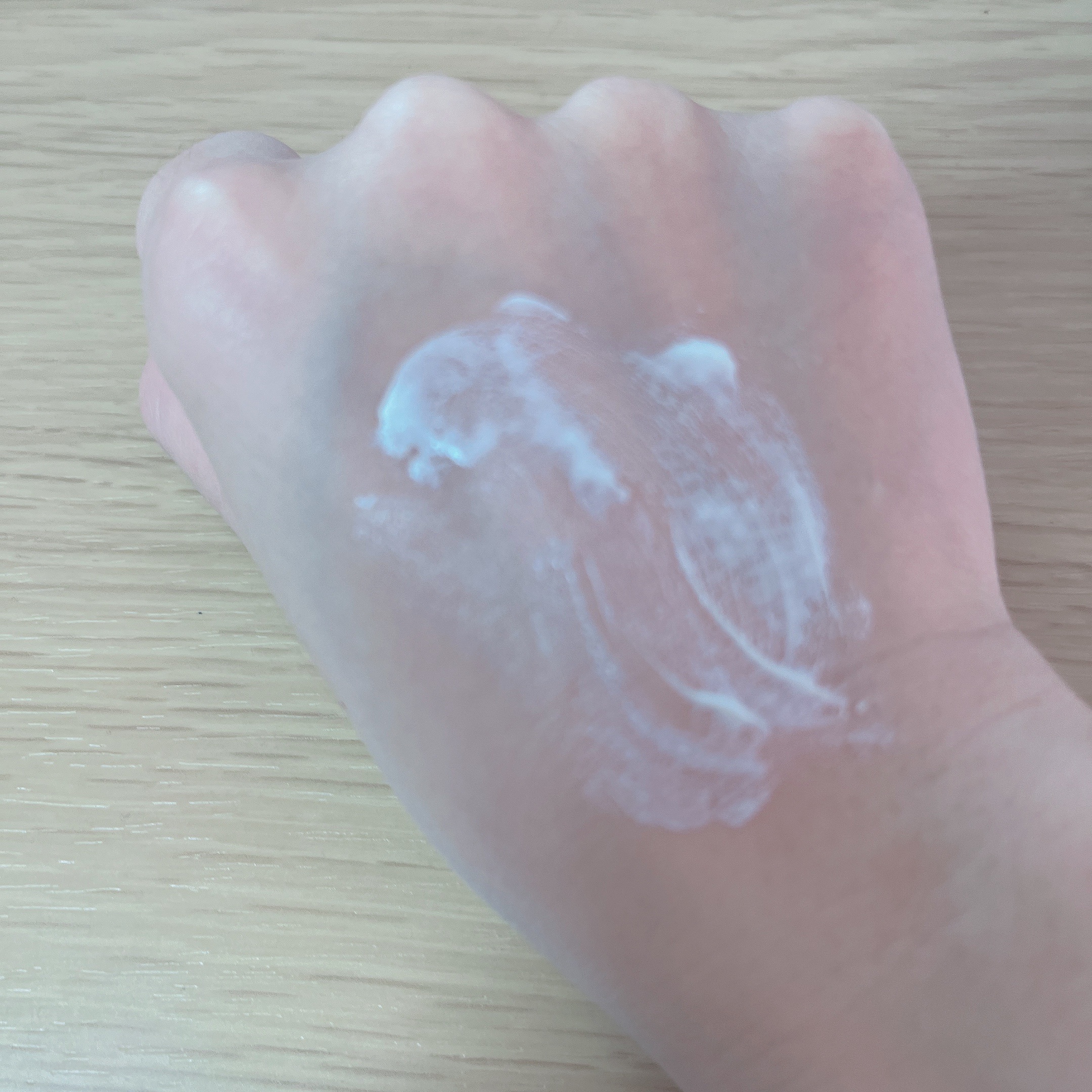 ニュアンスチェンジUV ジェル WT 60g/アリィー/日焼け止めジェルを使ったクチコミ（2枚目）