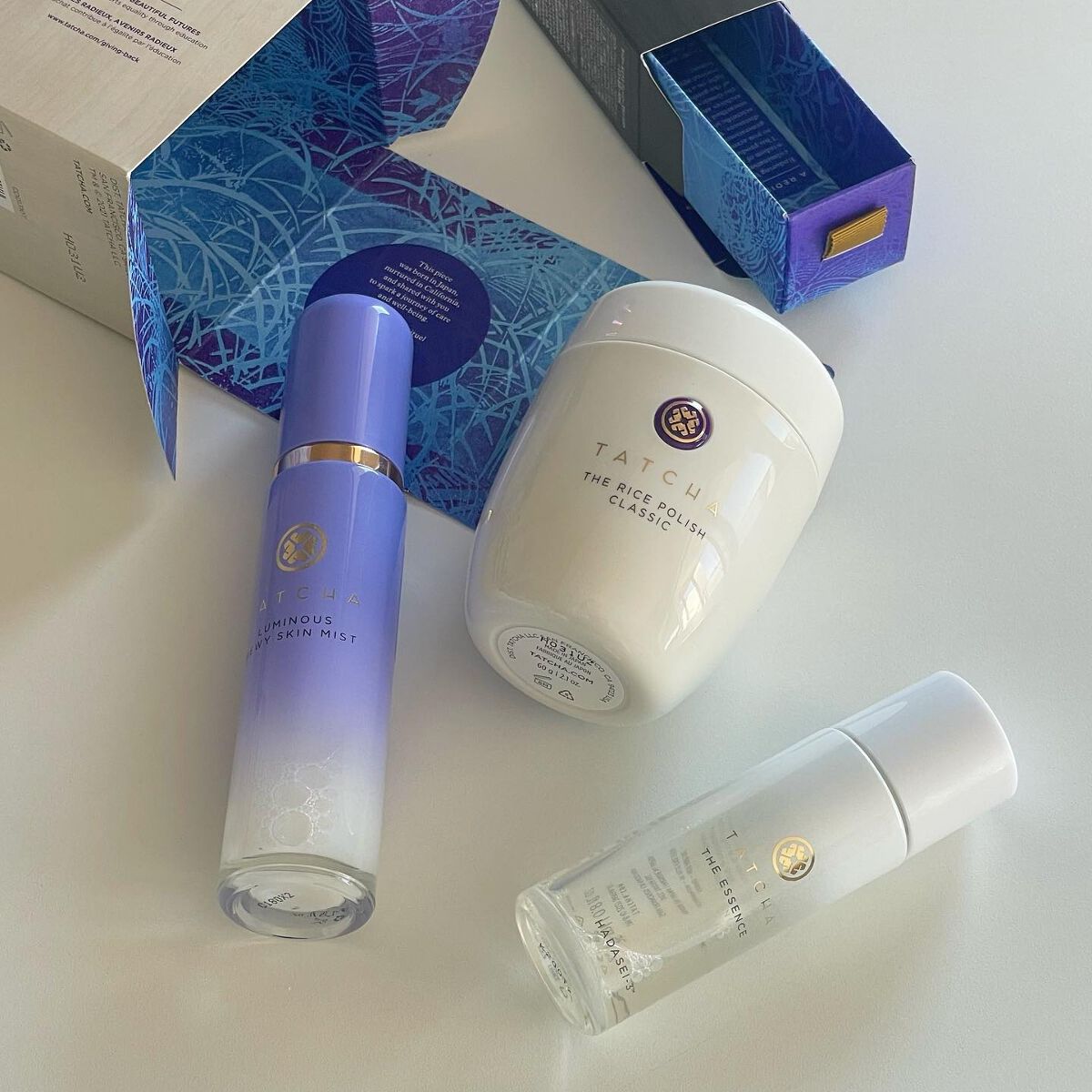 .
気になってたコスメ🌾
TATCHAの発酵スキンケアライン試してみたよ🫶

ライスポリッシュていう粉の洗顔料には
米ぬかと米粉が使われててお肌にとっても優しいの☺️
酵素洗顔好きなんだけどこれスッキリしてよかった💓

エッセンスは高