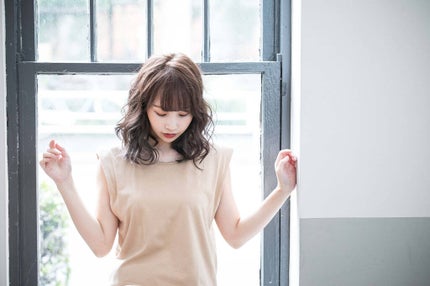 髪の湿気対策におすすめのシャンプー&スタイリング剤11選!雨の日でも広がらないケア方法も