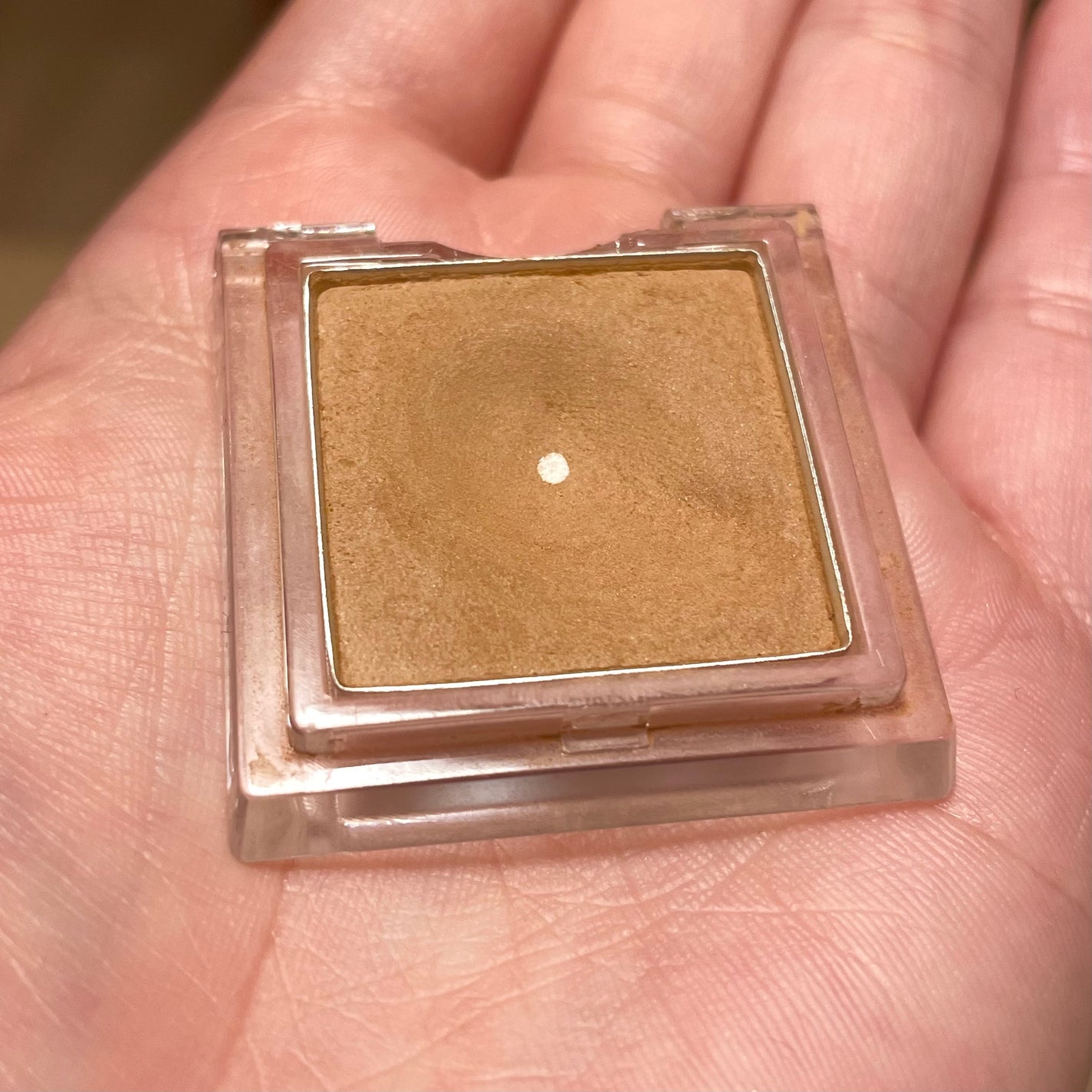 ワンダー キューブ アイシャドウ マット/リンメル ロンドン/単色アイシャドウを使ったクチコミ(2枚目)