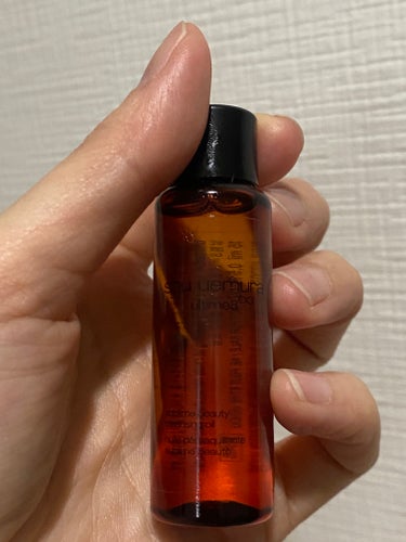 shu uemura
アルティム8∞ 
スブリム ビューティ クレンジング オイルｎ


150ml➡️   5720円
200ml➡️14850円

まず香りが好き‼️
摩擦を感じないし、綺麗にメイク