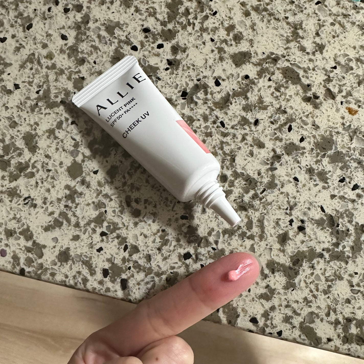 クロノビューティ カラーオンUV/アリィー/日焼け止めクリームを使ったクチコミ(3枚目)