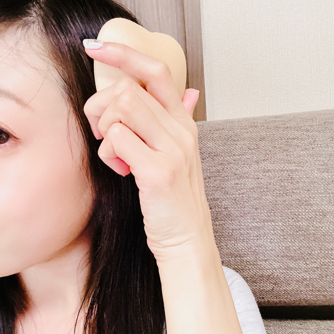 プレミアム FOX カッサ ウッド ミニハート ヘアブラシ/SNOW FOX SKINCARE/ヘアブラシを使ったクチコミ(4枚目)