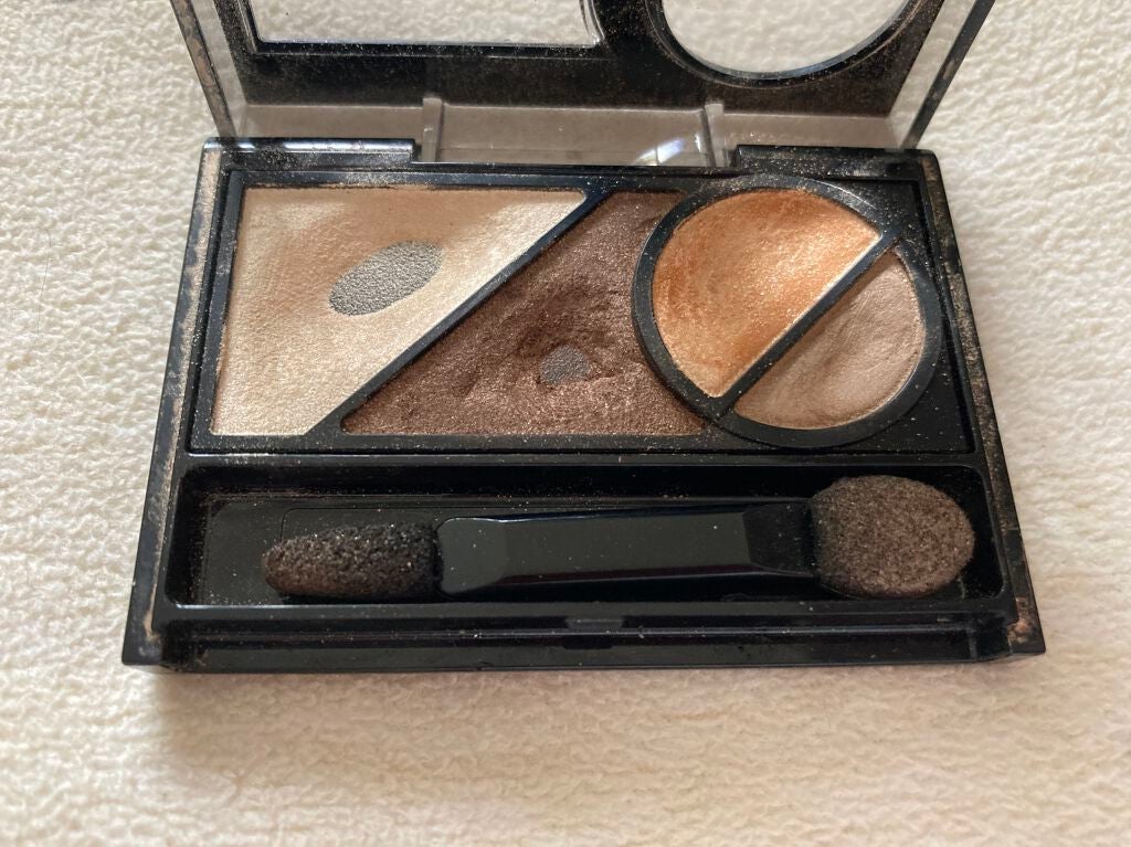 スモーキーラウンドアイズ/KATE/アイシャドウパレットを使ったクチコミ(2枚目)