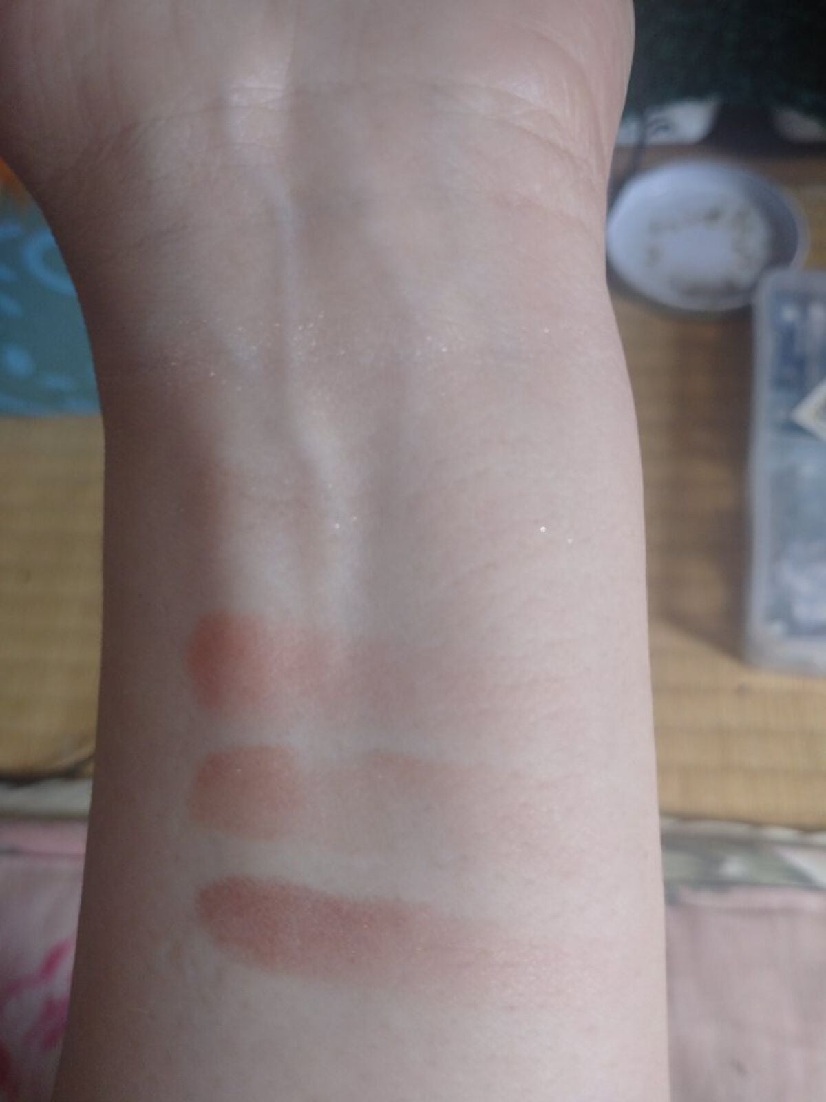 バビメロシャイニーアイパレット/VAVI MELLO/アイシャドウパレットを使ったクチコミ(2枚目)