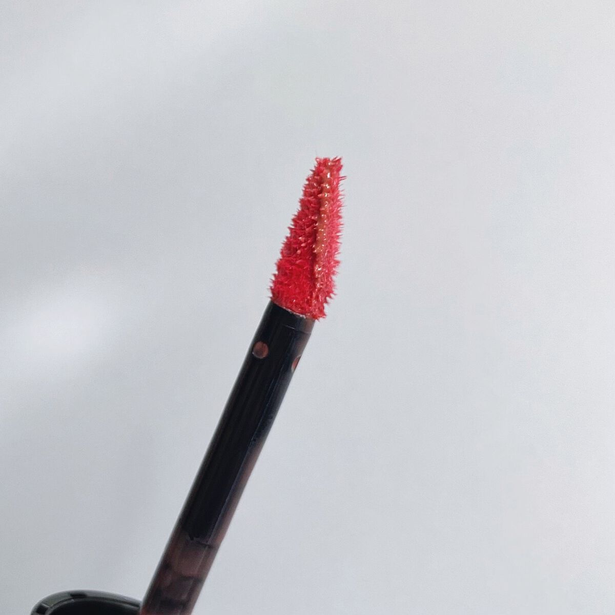 グロウラッピングティント 04 マーズバーガンディ/LIPGUARDIAN/リップティントを使ったクチコミ（2枚目）