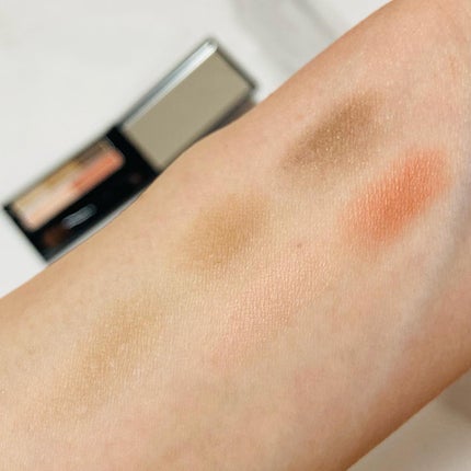 デザイニングアイブロウ3D(デュアルカラー)/KATE/パウダーアイブロウを使ったクチコミ(4枚目)