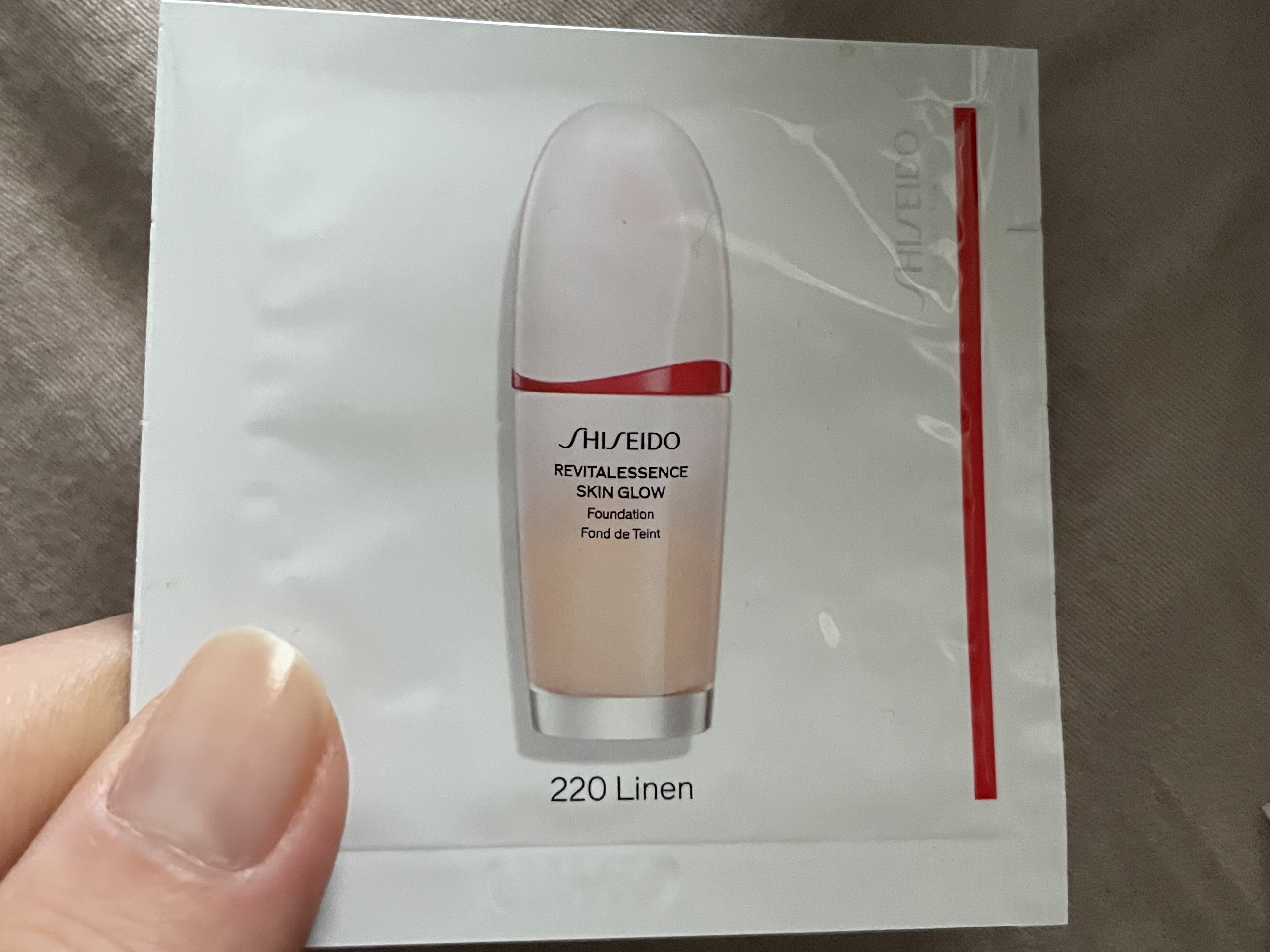 エッセンス スキングロウ ファンデーション/SHISEIDO/リキッドファンデーションを使ったクチコミ（1枚目）