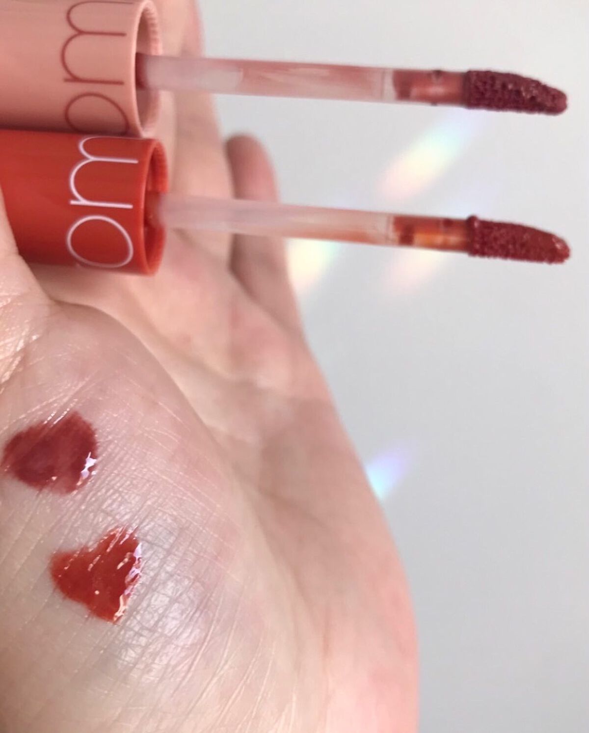 ジューシーラスティングティント/rom&nd/リップティントを使ったクチコミ(2枚目)