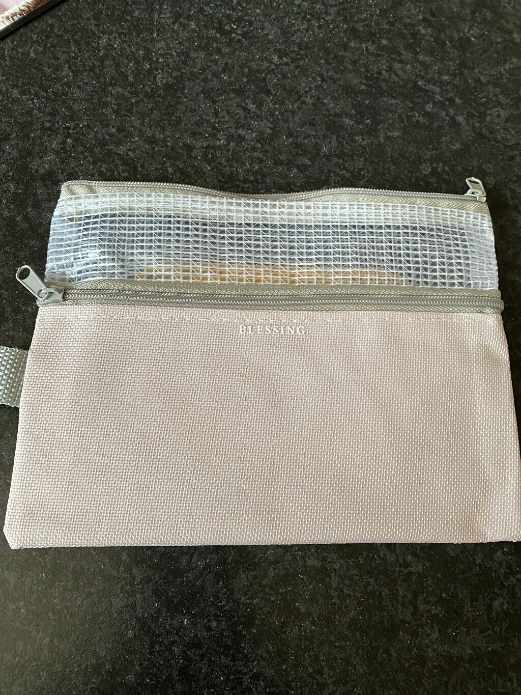 セリア ウエットシートのフタミニのクチコミ「こんばんは♪

✼••┈┈••✼••┈┈••✼••┈┈••✼••┈┈••✼

セリアA6ポーチ.....」（1枚目）