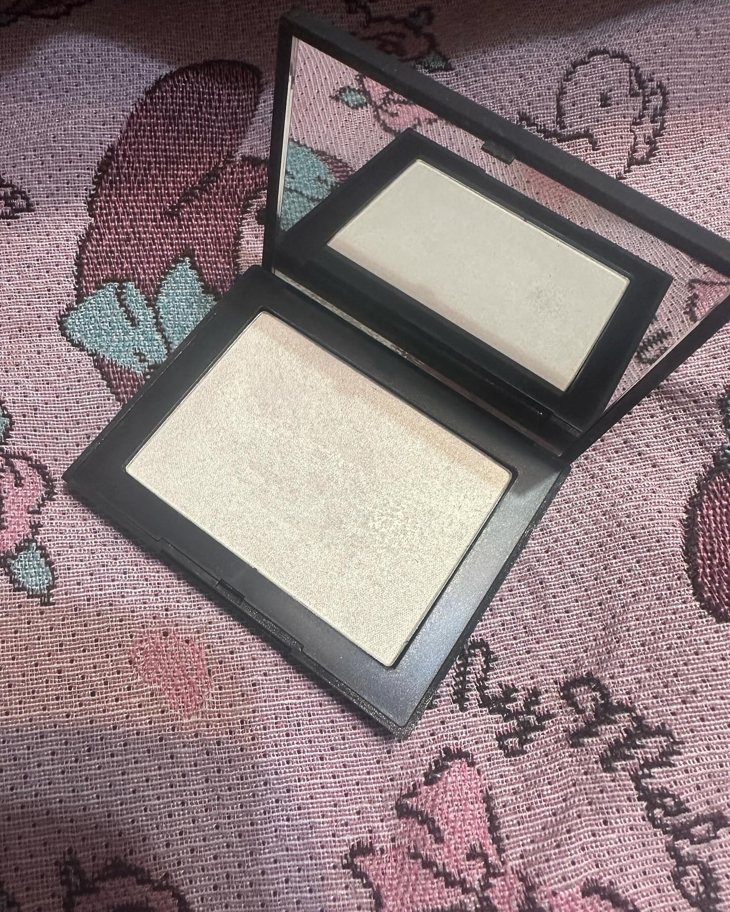 ハイライティングパウダー/NARS/パウダーハイライトを使ったクチコミ(1枚目)