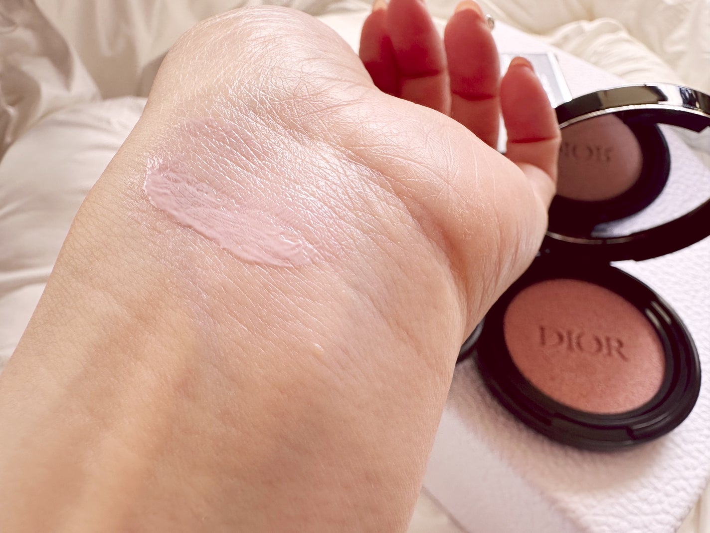 ディオールスキン フォーエヴァー トーンアップ グロウ クッション(リフィル)/Dior/ベースメイクを使ったクチコミ(4枚目)