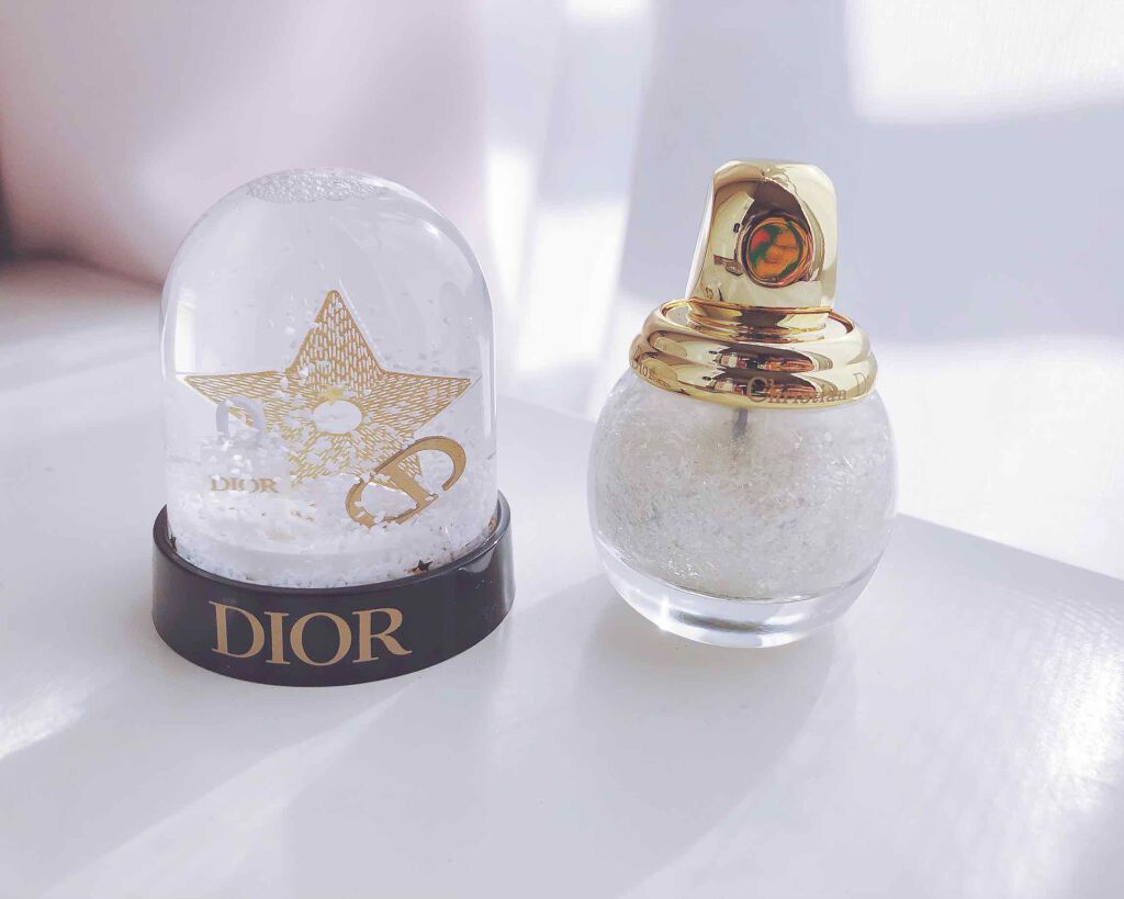 ディオリフィック グリッター トップ コート 001 ゴールデン スノー（生産終了）/Dior/ネイルトップコートを使ったクチコミ（1枚目）