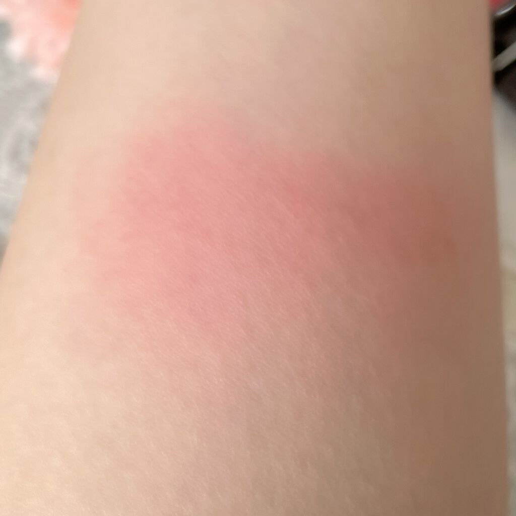 ブラッシュ カラー インフュージョン 03 ポメグラニット/ローラ メルシエ/パウダーチークを使ったクチコミ（2枚目）