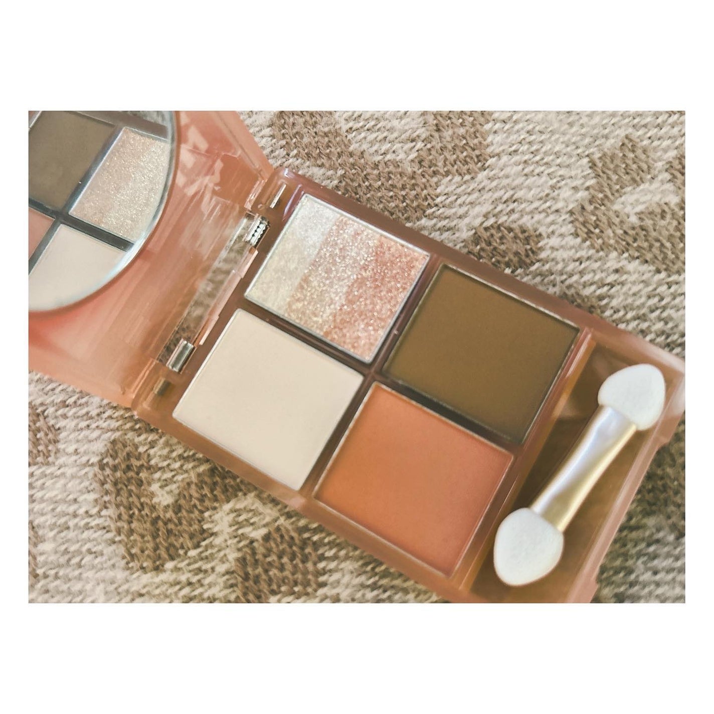 u-na. on LIPS 「【COLORKEY】・四色アイシャドウパレット01サンセット..」(1枚目)