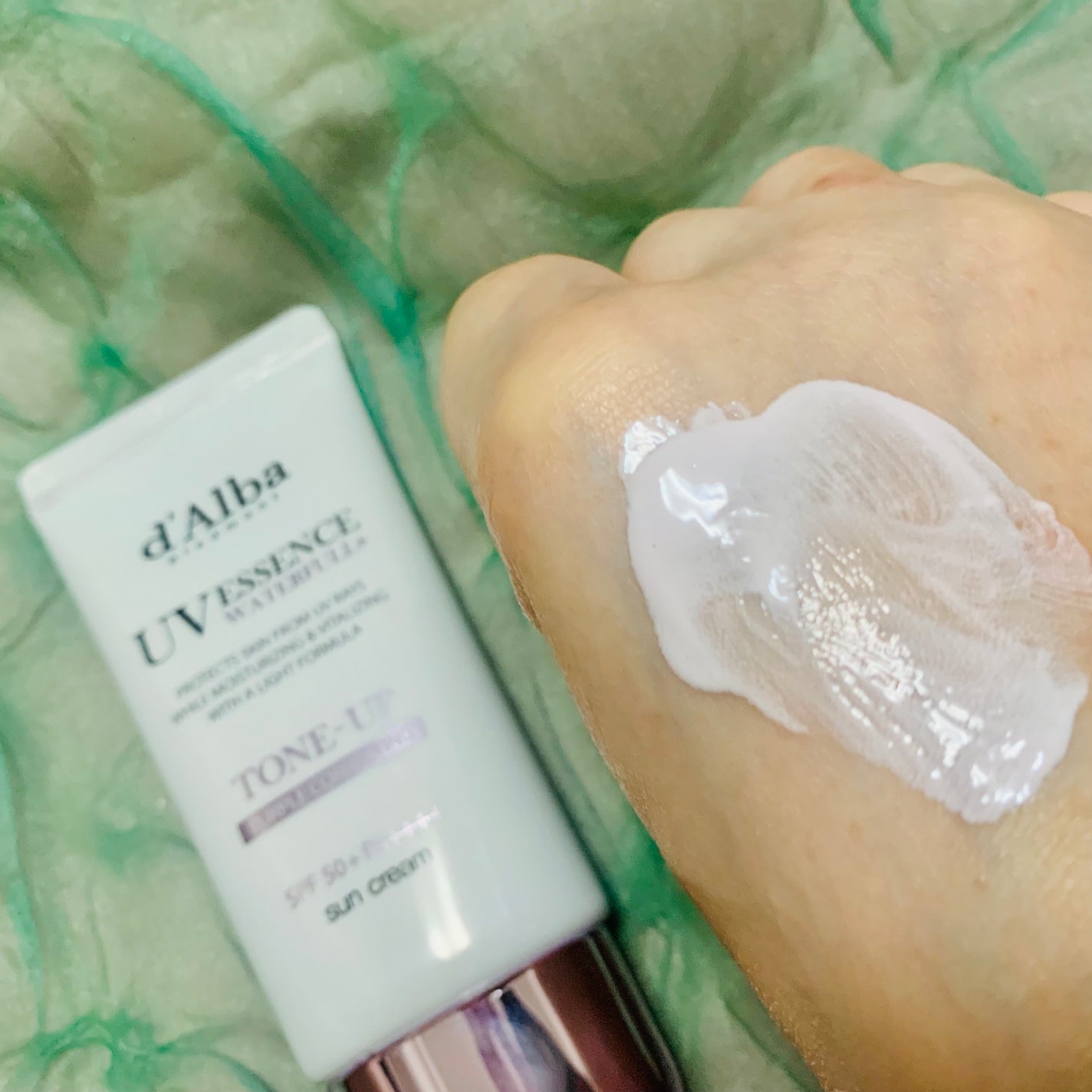 ダルバ ウォータフル トーンアップ サンクリーム(パープル)/ダルバ/日焼け止めクリームを使ったクチコミ(3枚目)