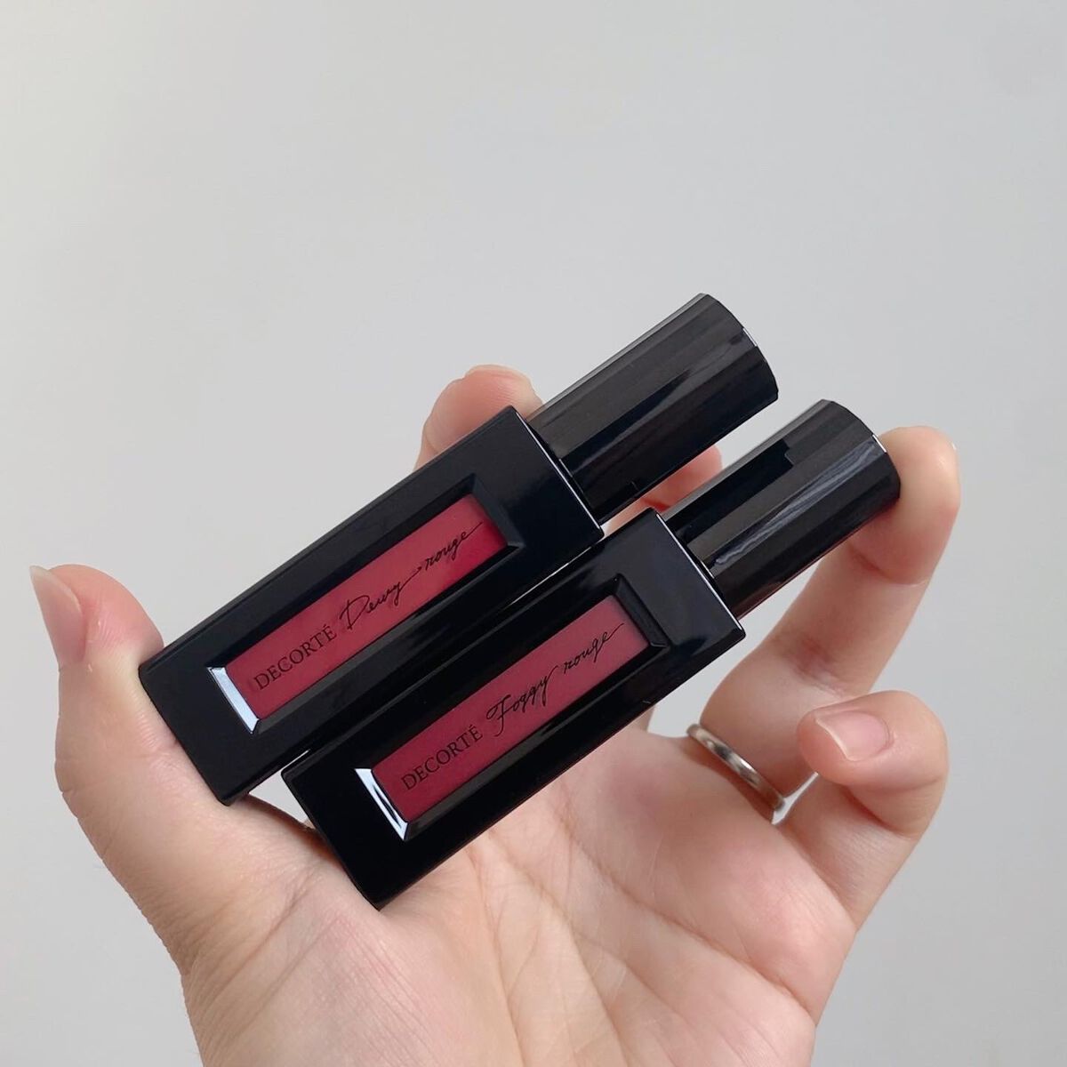 ルージュ デコルテ リキッド 17 mannish lady（Foggy rouge）/DECORTÉ/口紅を使ったクチコミ（3枚目）