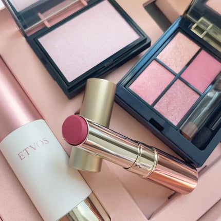 ホリデーコフレ2023〈カームピンク〉/エトヴォス/メイクアップキットを使ったクチコミ(10枚目)