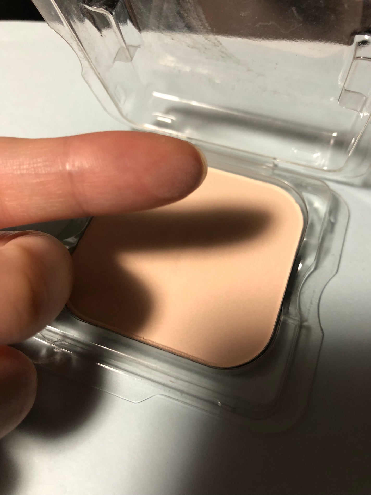 プードルコンパクトエサンシエルn/クレ・ド・ポー ボーテ/プレストパウダーを使ったクチコミ(2枚目)