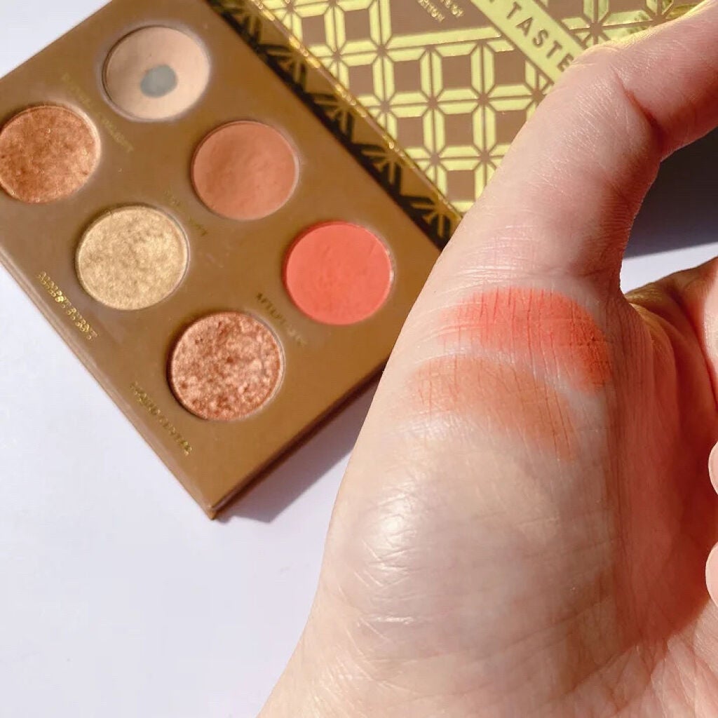 Caramel Melange Voyager Palette/ZOEVA/アイシャドウパレットを使ったクチコミ(4枚目)