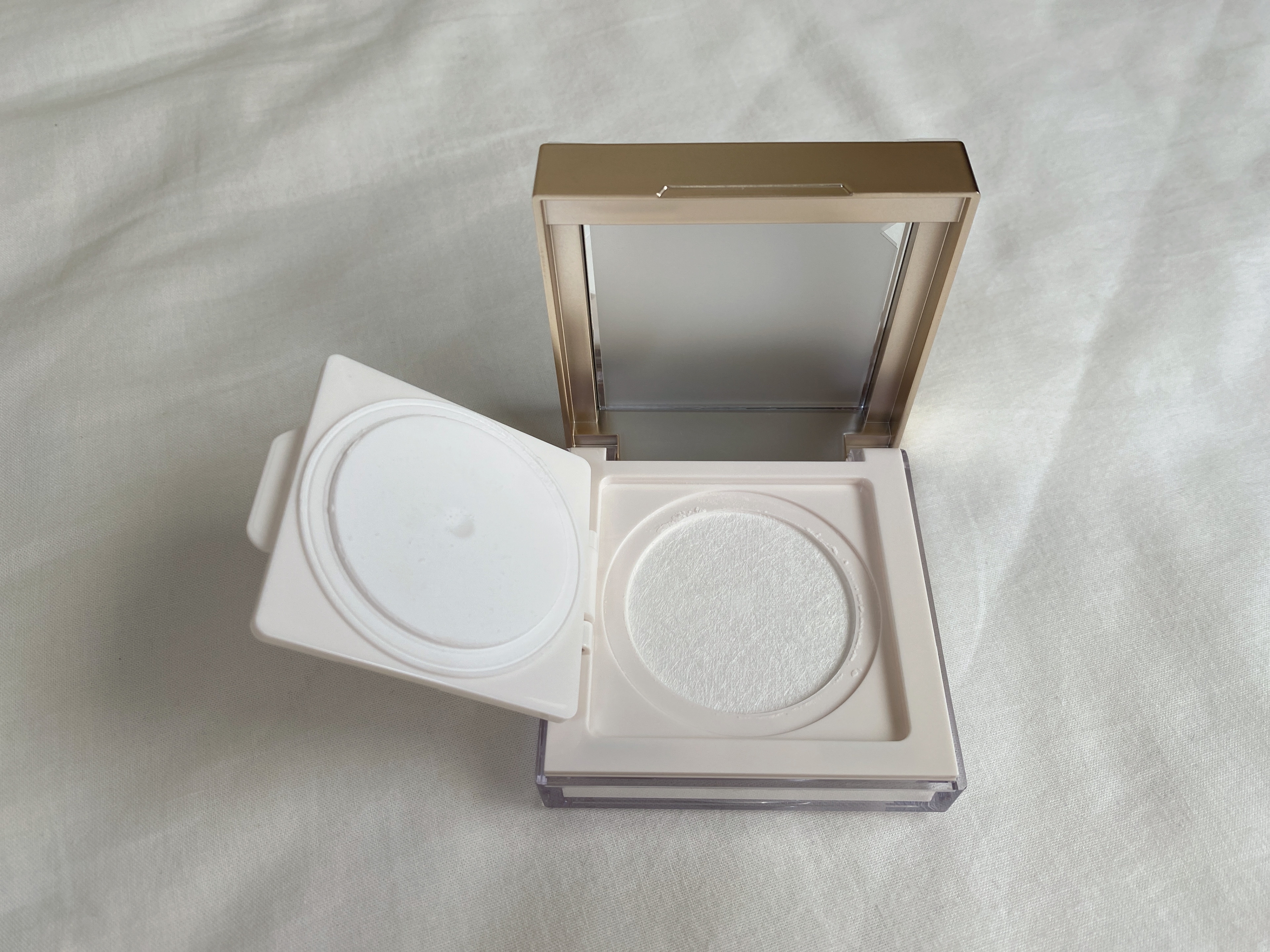 トランスルーシェントブルーリング ルースパウダー/PERFECT DIARY/ルースパウダーを使ったクチコミ（3枚目）