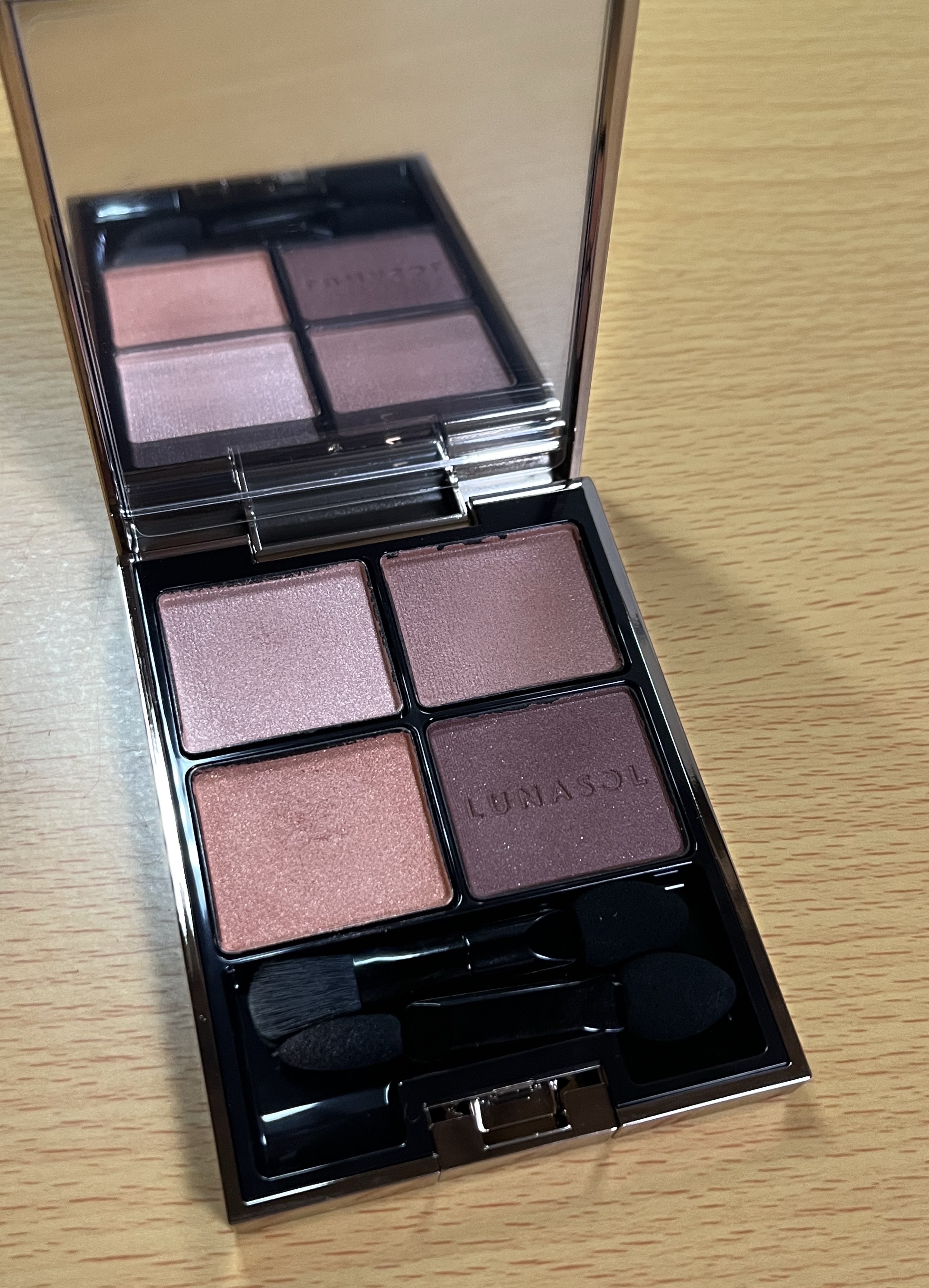 アイカラーレーション 19 Mahogany/LUNASOL/アイシャドウパレットを使ったクチコミ（1枚目）