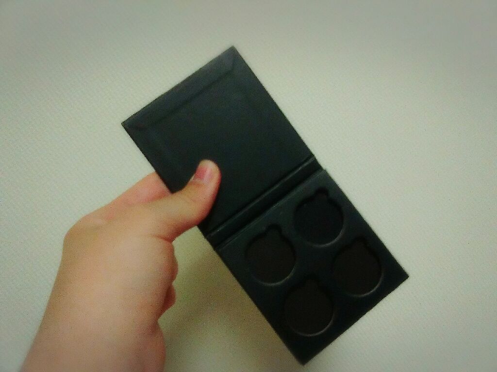 カスタム 4 シャドウ プロ パレット/NYX Professional Makeup/その他化粧小物を使ったクチコミ(3枚目)