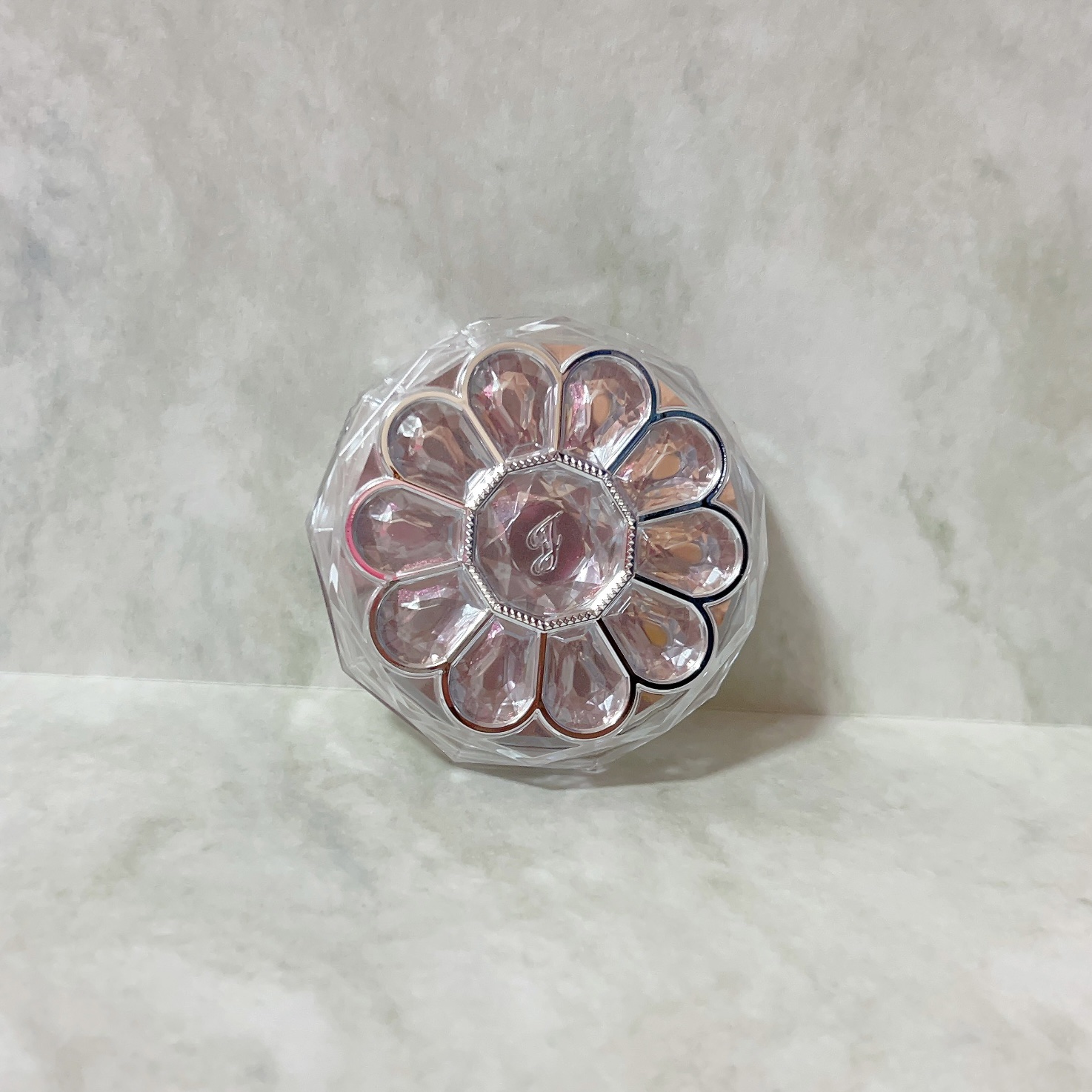 ジルスチュアート ブルームクチュール アイズ　ジュエルドブーケ 05 nerine crystal/JILL STUART/アイシャドウパレットを使ったクチコミ（1枚目）