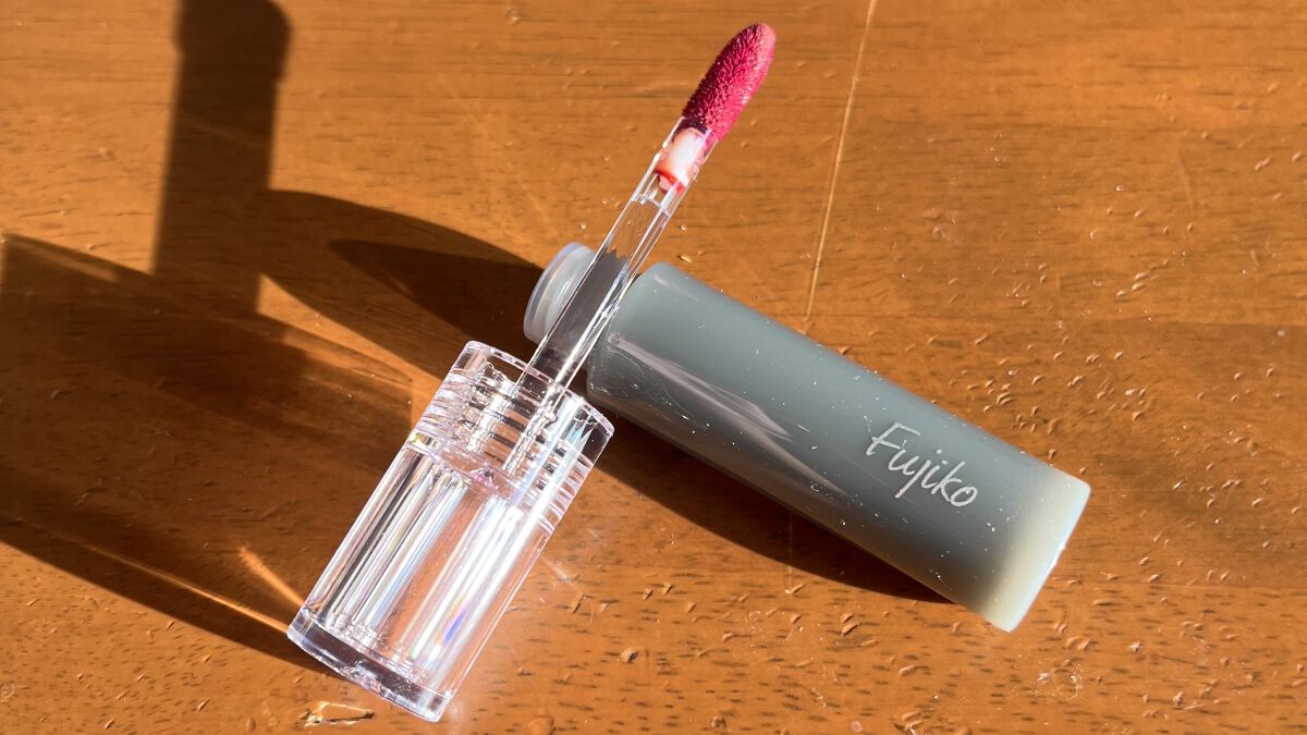 ニュアンスラップティント 103 花車(ガーベラ)ボルドー(限定カラー)/Fujiko/リップティントを使ったクチコミ（3枚目）