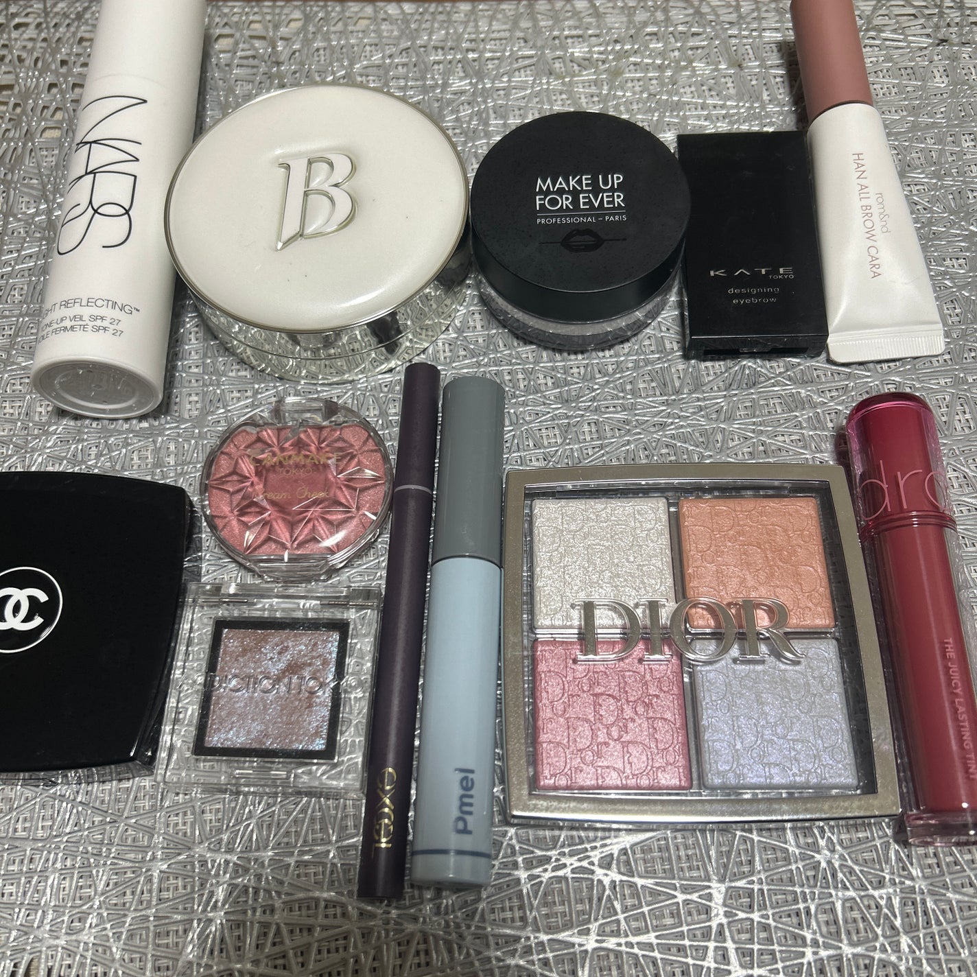 レ キャトル オンブル/CHANEL/アイシャドウパレットを使ったクチコミ(1枚目)