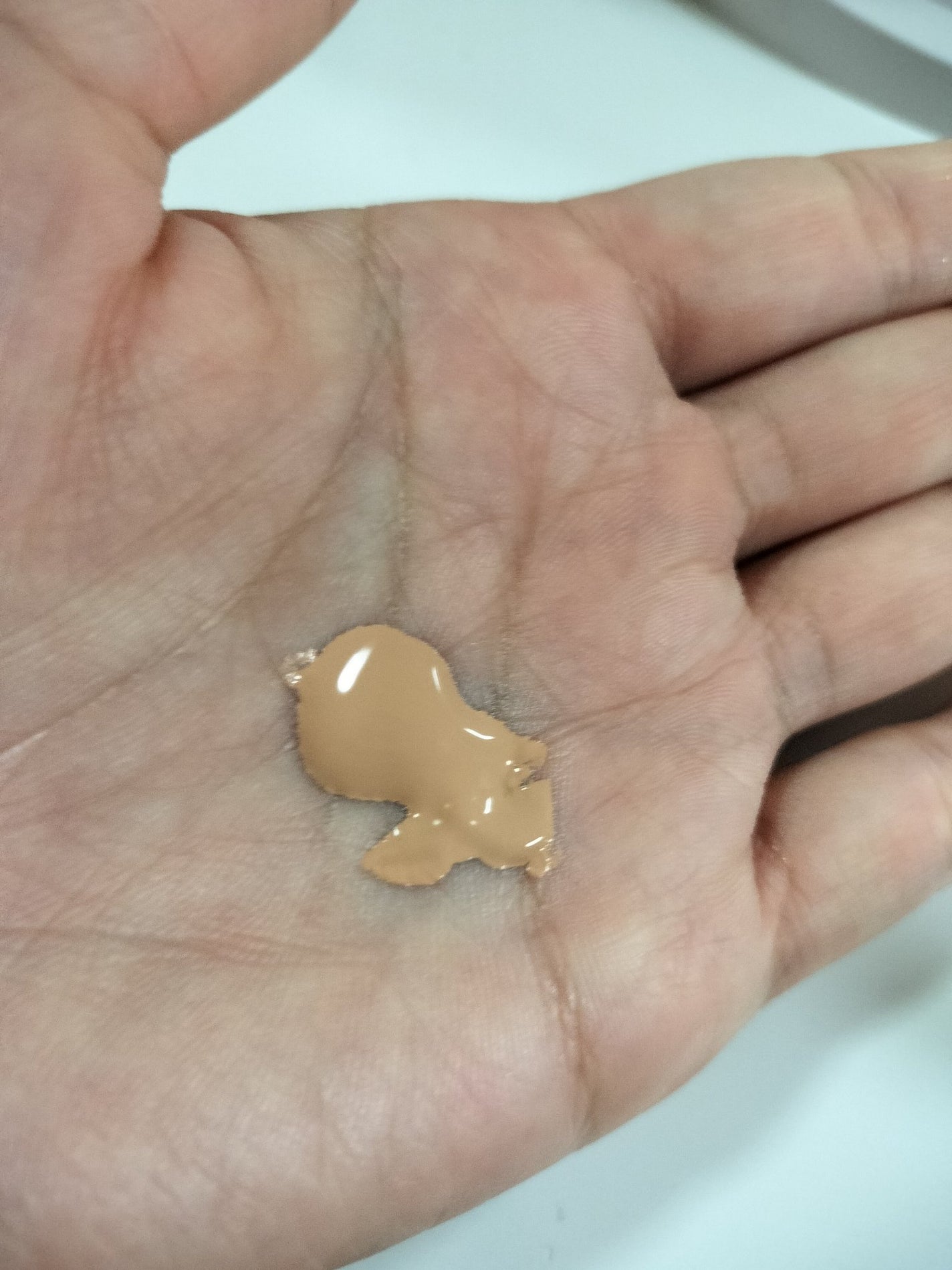 クラリティフロウリクイド/LUNASOL/リキッドファンデーションを使ったクチコミ(2枚目)