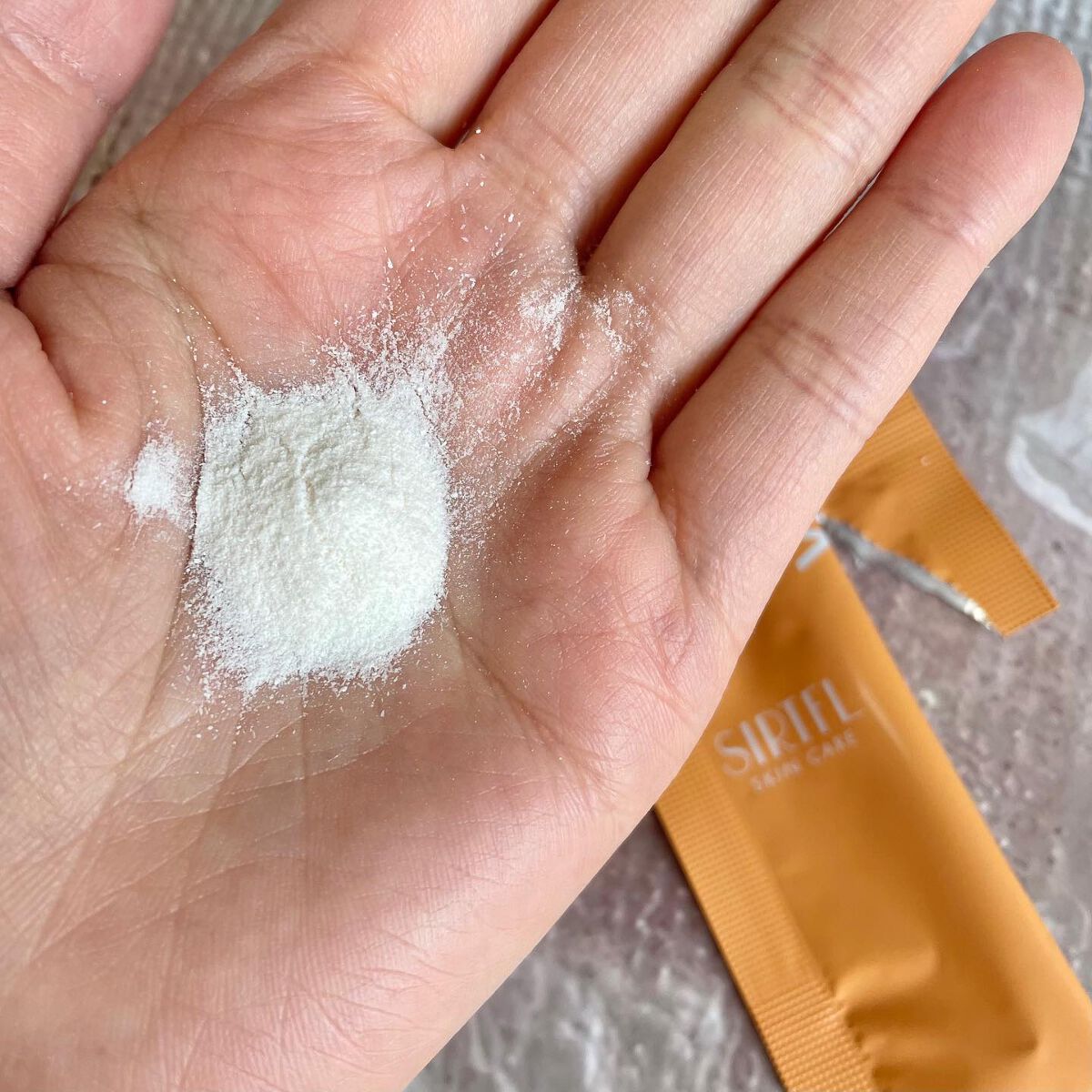 ブライトV.Cエッセンスパウダー/SIRTFL/その他スキンケアを使ったクチコミ(3枚目)