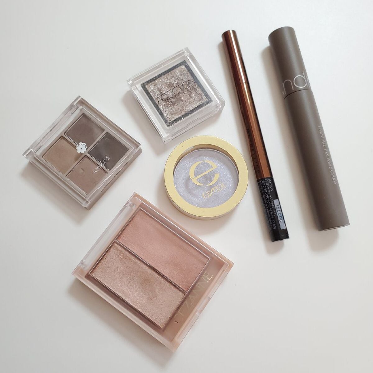 シャイニーシャドウ N/excel/単色アイシャドウを使ったクチコミ(3枚目)