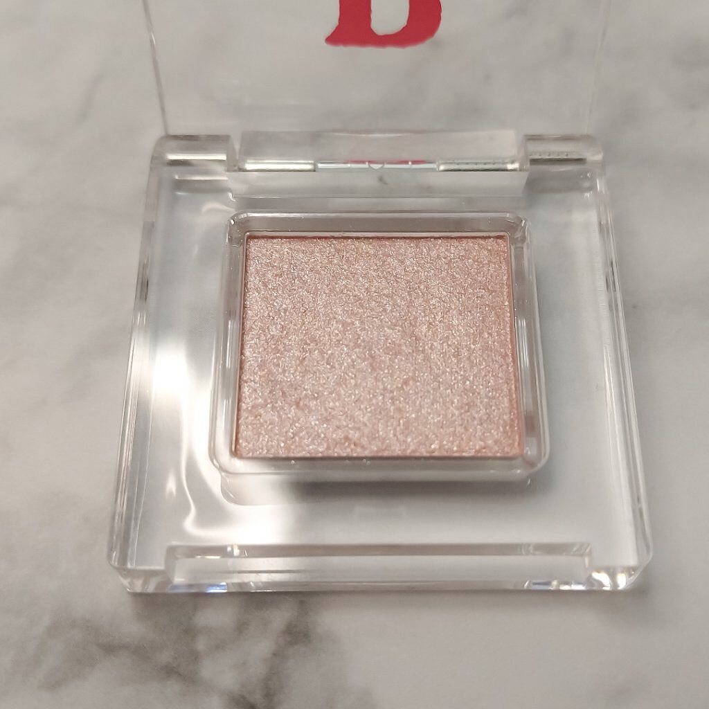 ニュアンスカラー シャドウ キラキラリン(限定）/BABYMEE/単色アイシャドウを使ったクチコミ（2枚目）