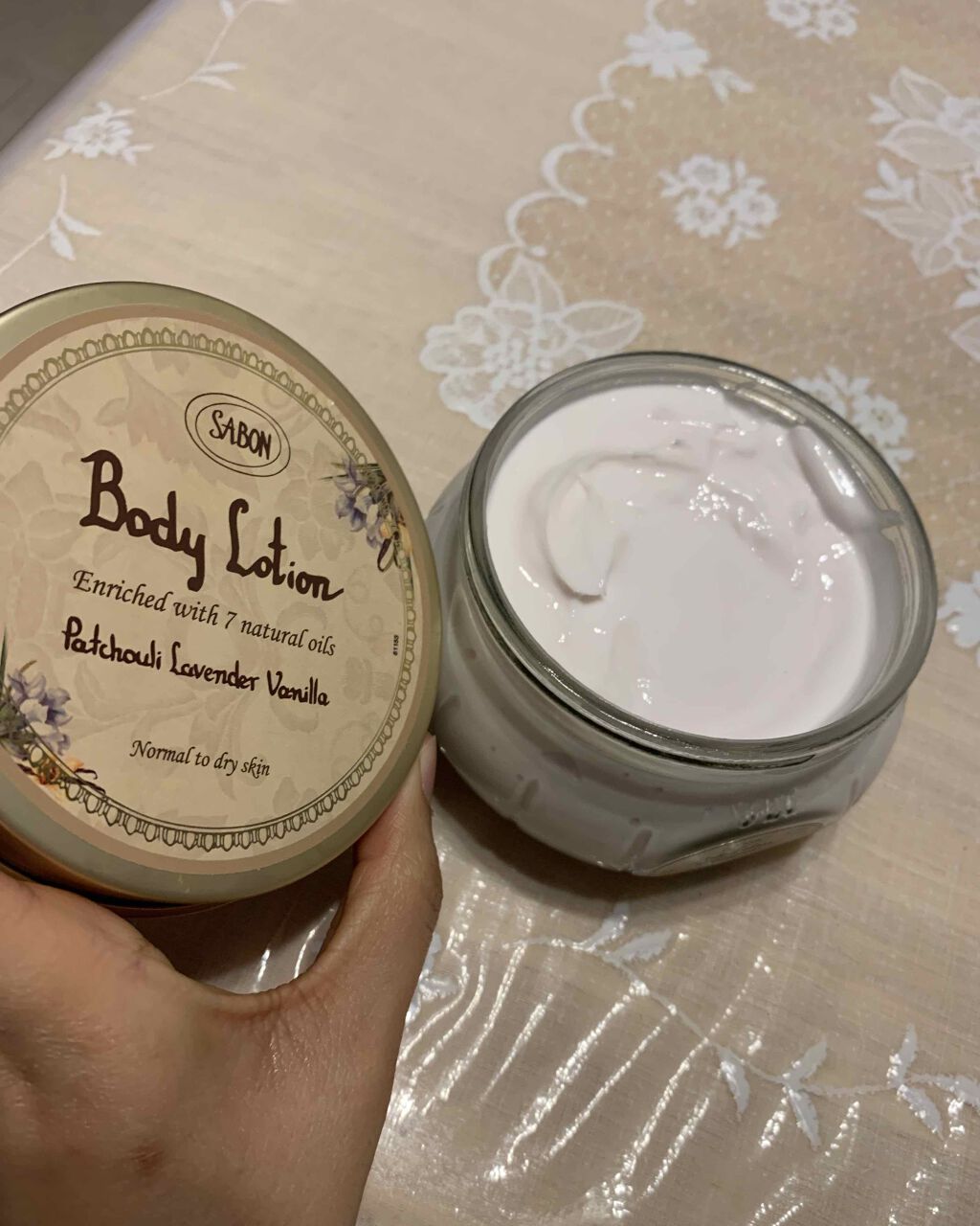 ボディローション パチュリ・ラベンダー・バニラ 200ml(FLORAL BLOOMING Limited Collection)/SABON/ボディローションを使ったクチコミ（2枚目）