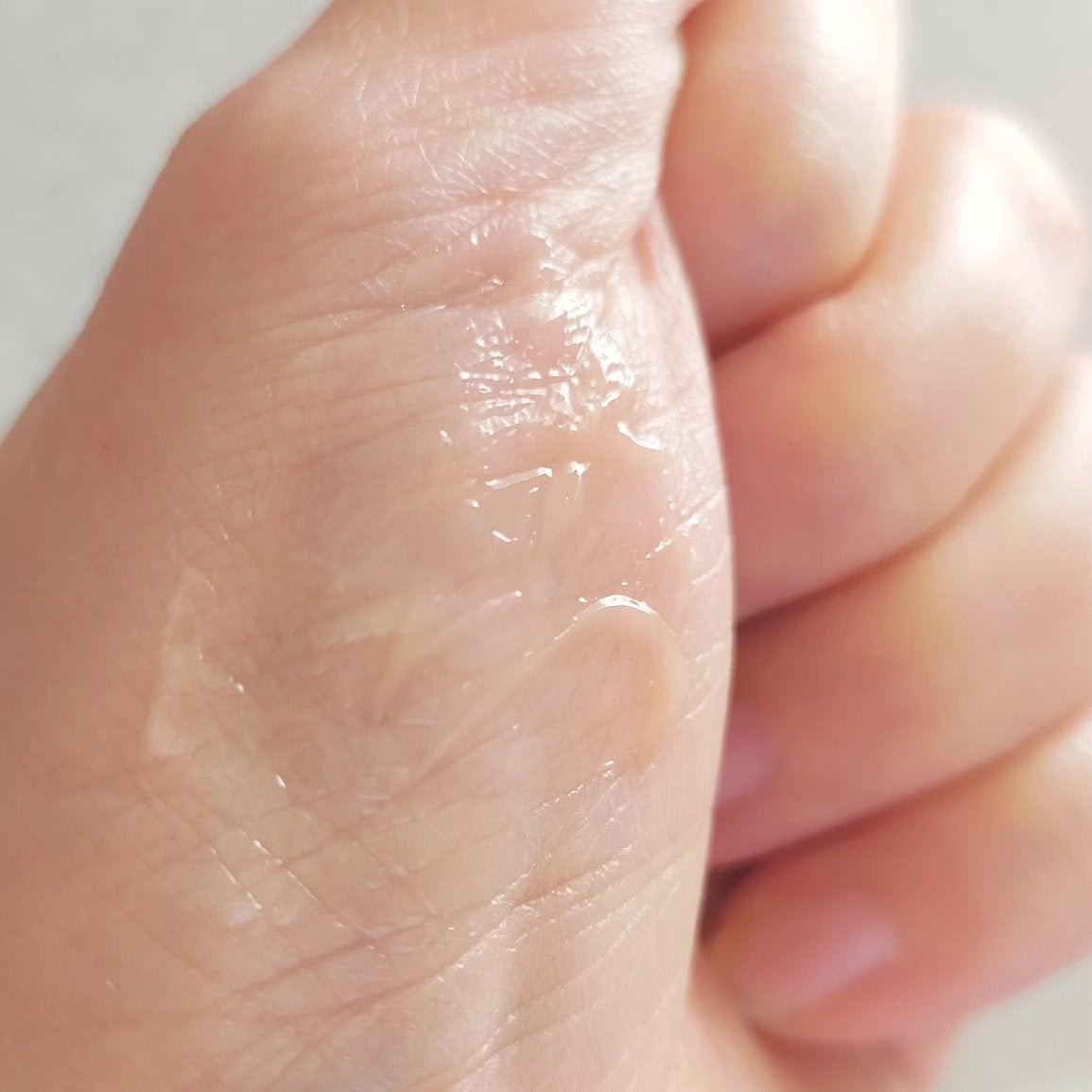 ニベア ロイヤルブルーリップ 濃密美容ケア/ニベア/リップ美容液を使ったクチコミ(4枚目)